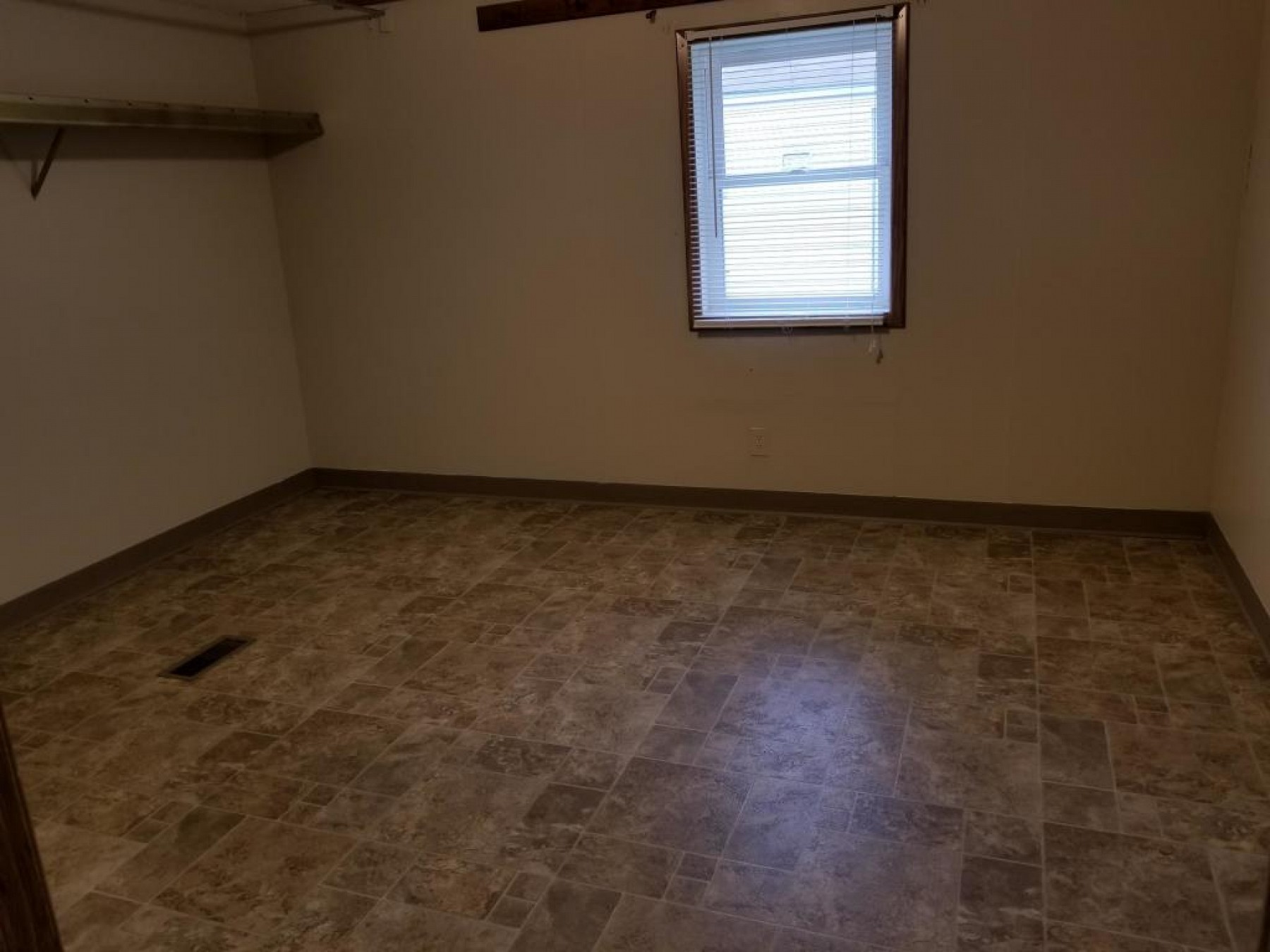 410 Medary Avenue S, Brookings, SD 57006