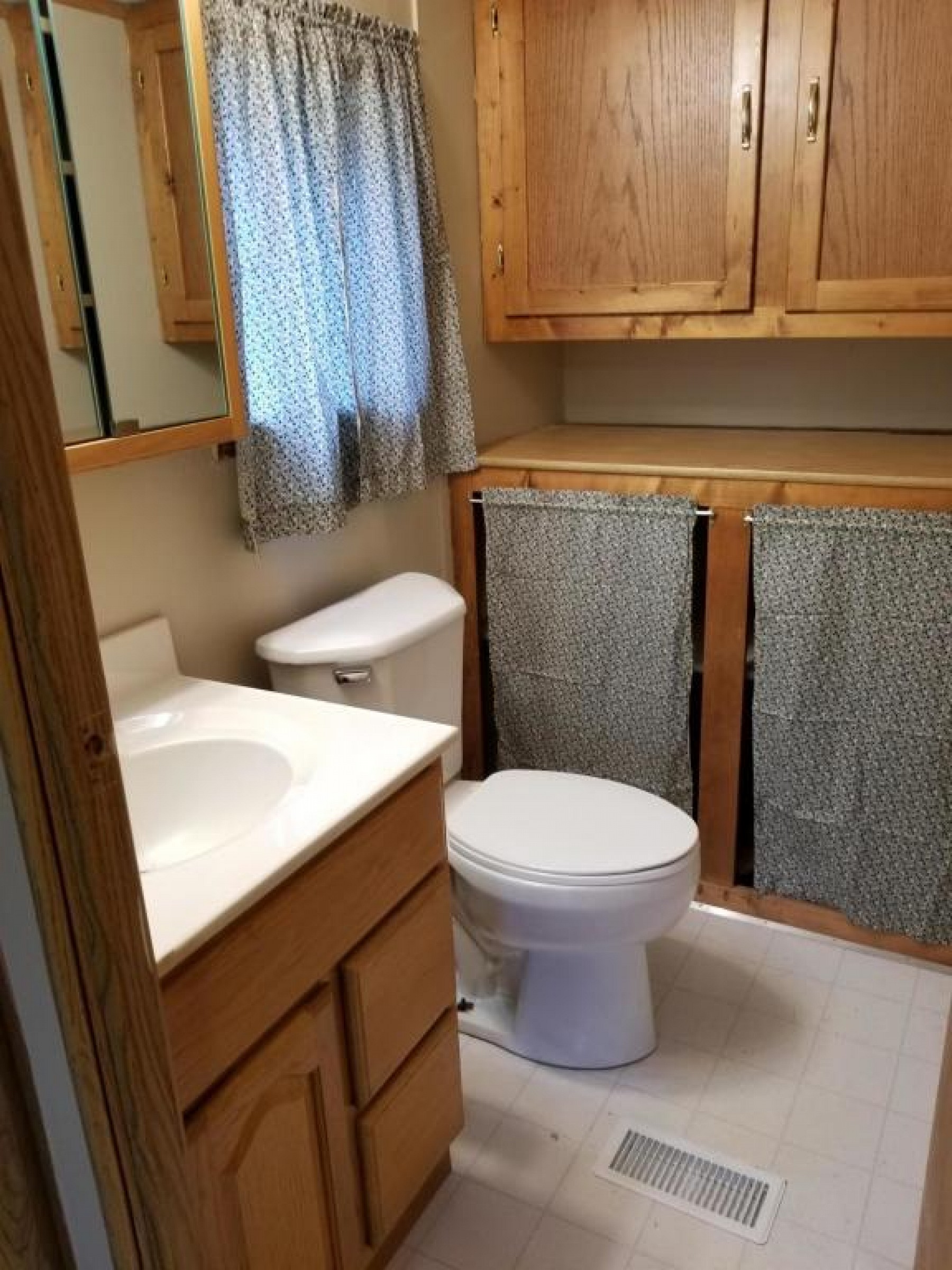 410 Medary Avenue S, Brookings, SD 57006