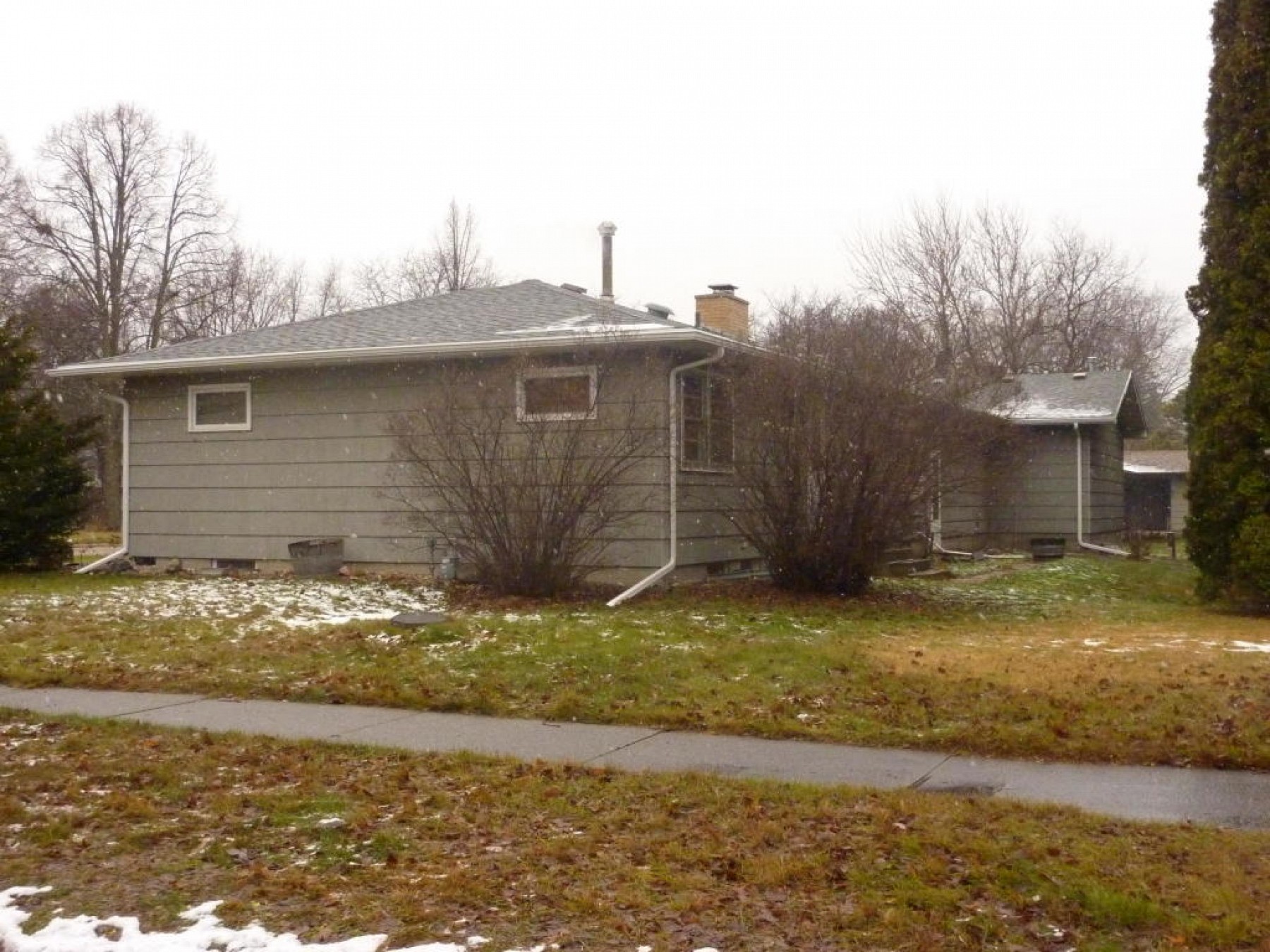 1907 OLWIEN Street, Brookings, SD 57006