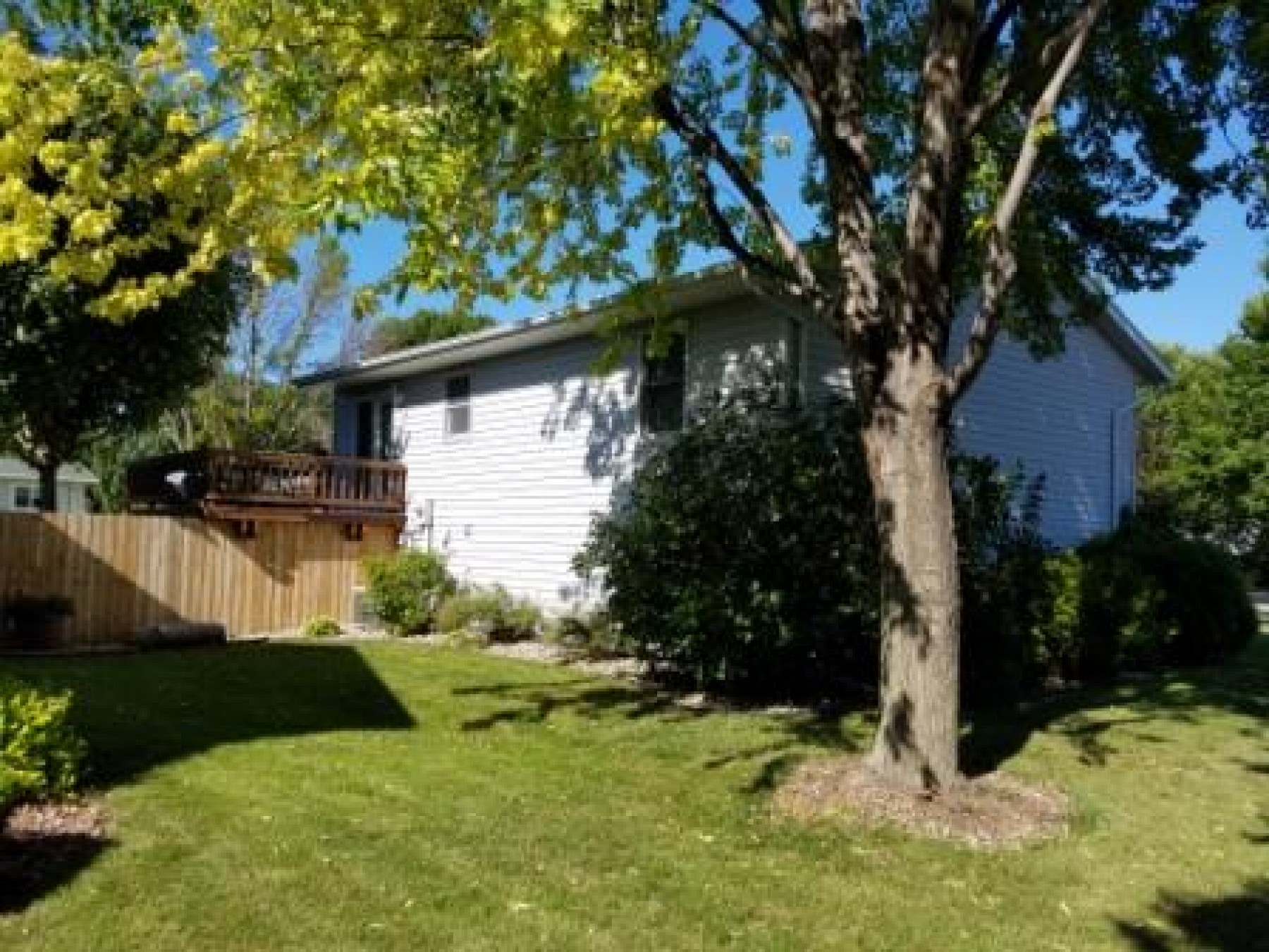 1216 Windsor Drive, Brookings, SD 57006