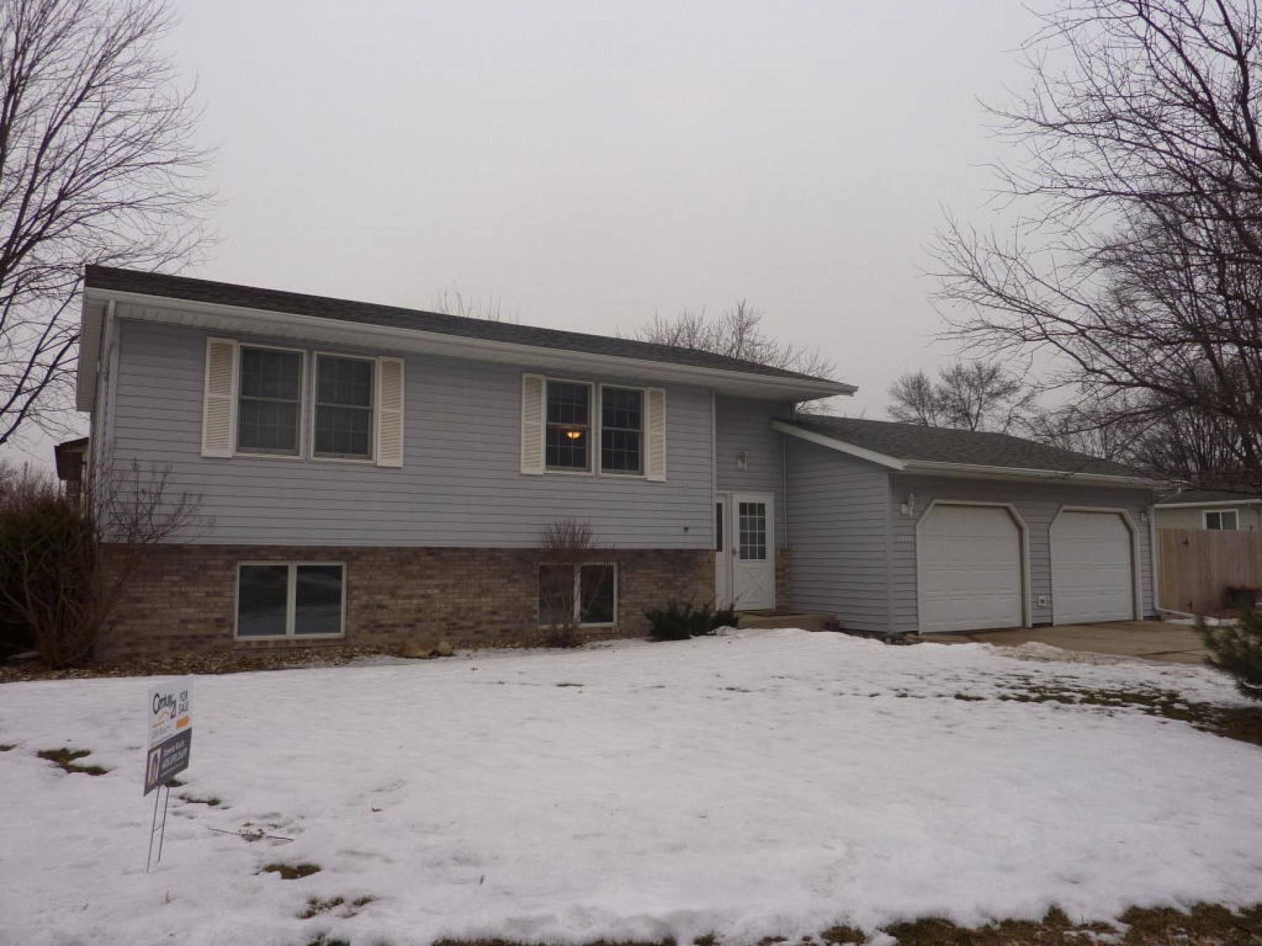 1216 Windsor Drive, Brookings, SD 57006