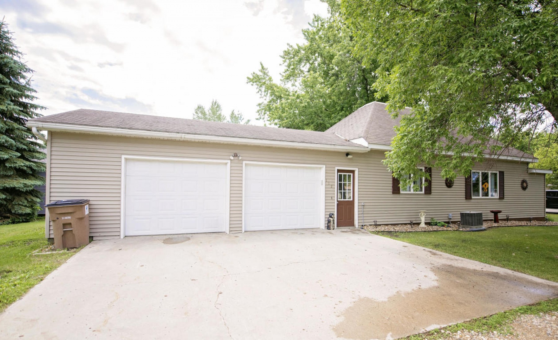 112 6th Street N, Estelline, SD 57234