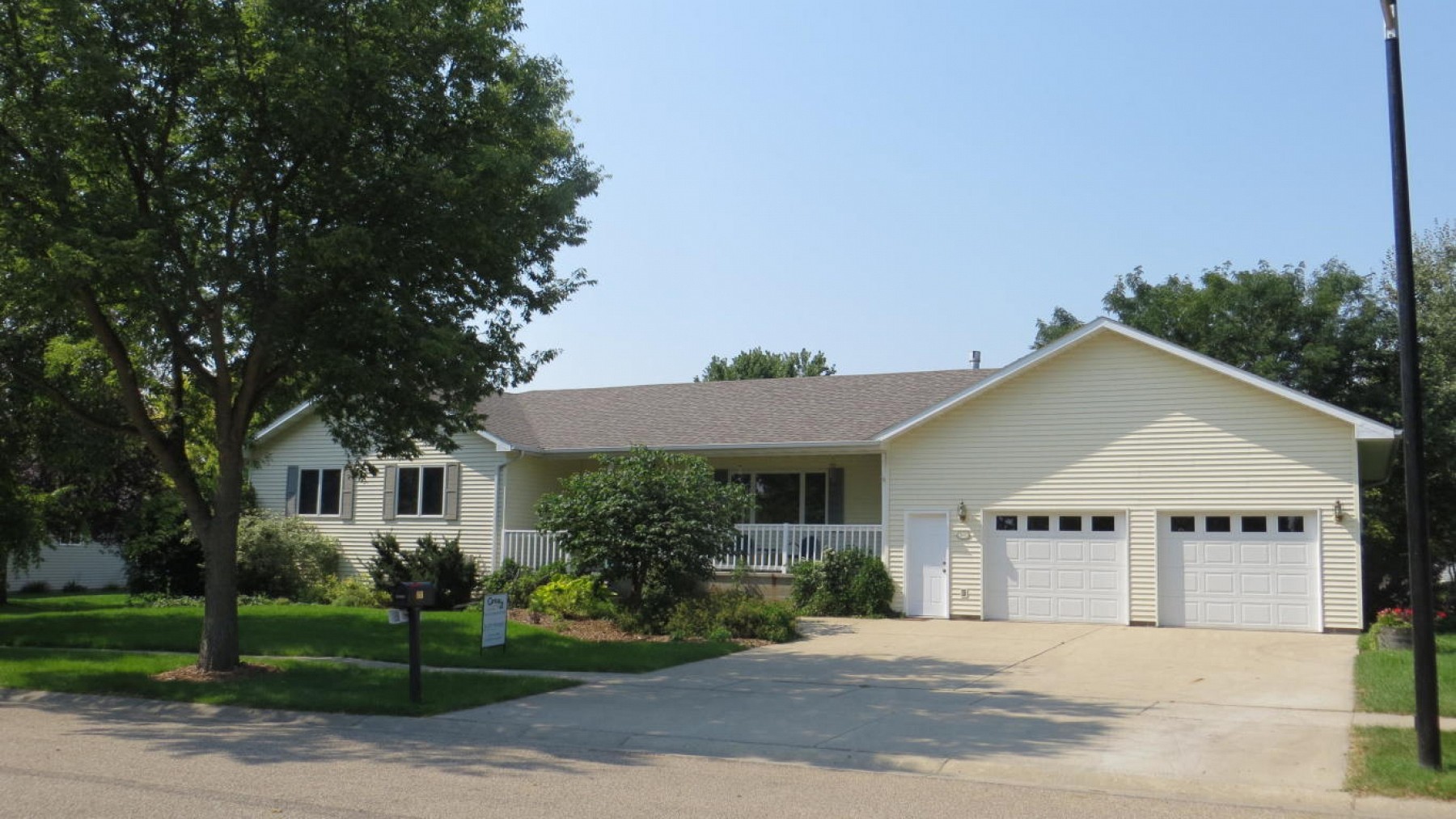 810 Pamela Drive, Brookings, SD 57006