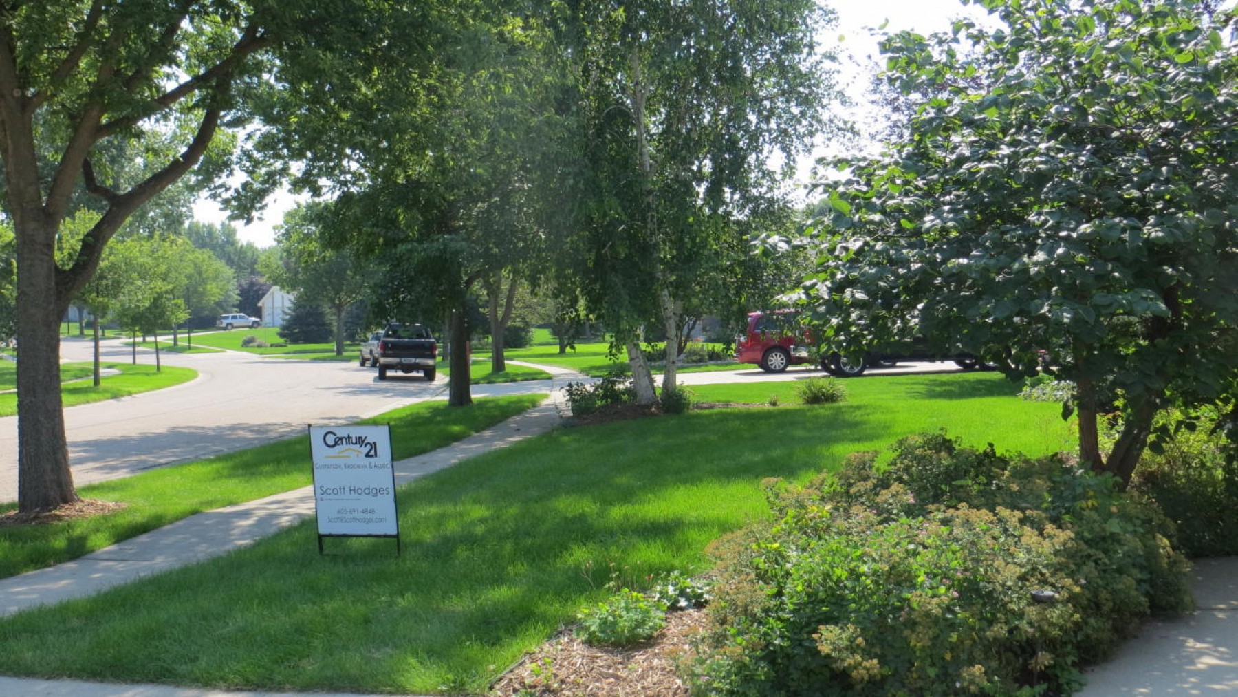 810 Pamela Drive, Brookings, SD 57006