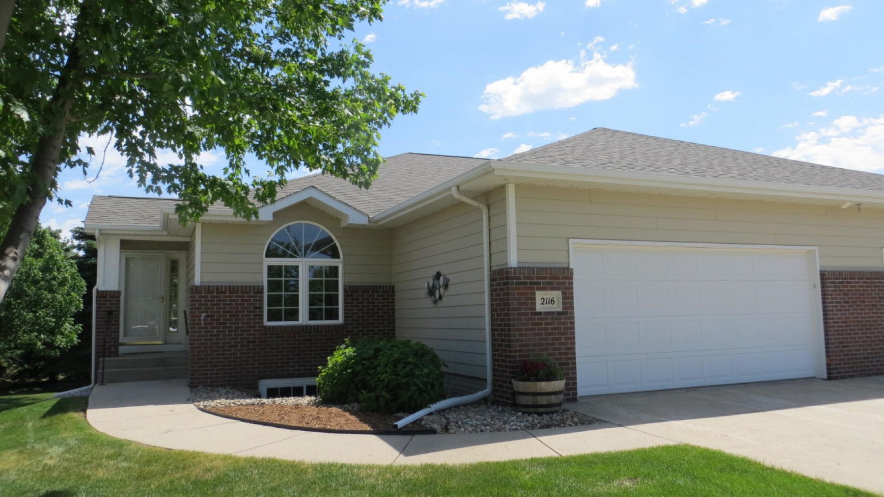 2116 Laurel Lane, Brookings, SD 57006