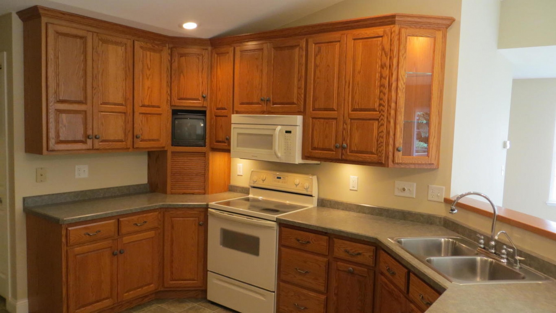 2116 Laurel Lane, Brookings, SD 57006