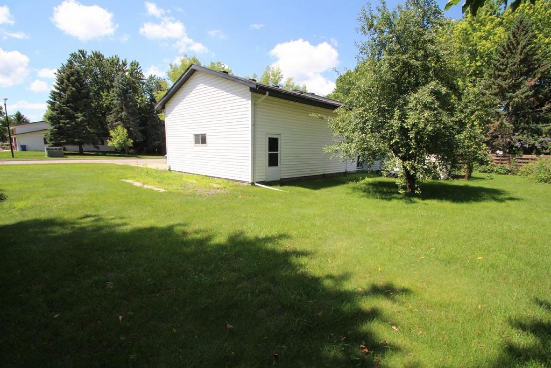 1219 12th Street S, Brookings, SD 57006