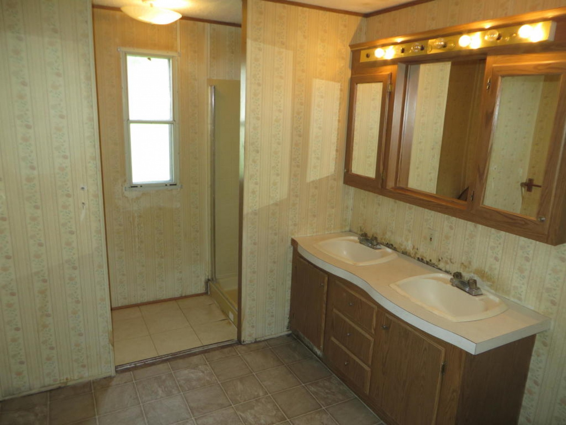 408 3rd Avenue, Brookings, SD 57006