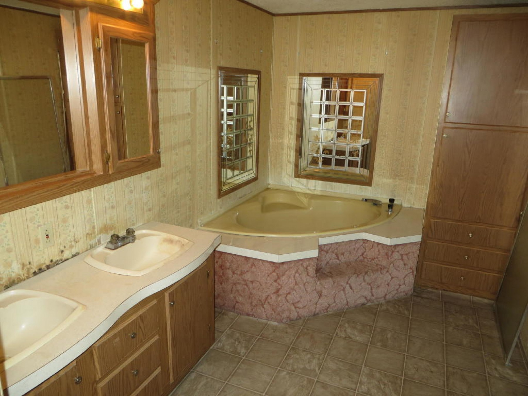 408 3rd Avenue, Brookings, SD 57006