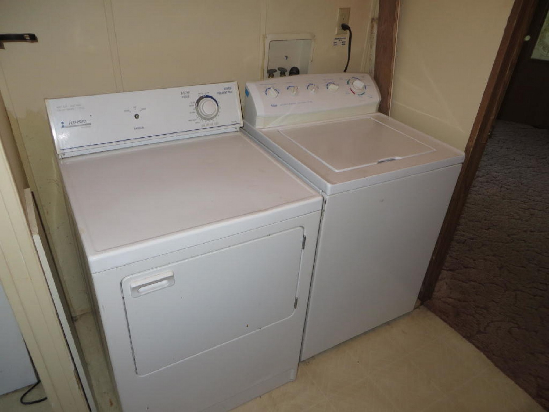 408 3rd Avenue, Brookings, SD 57006