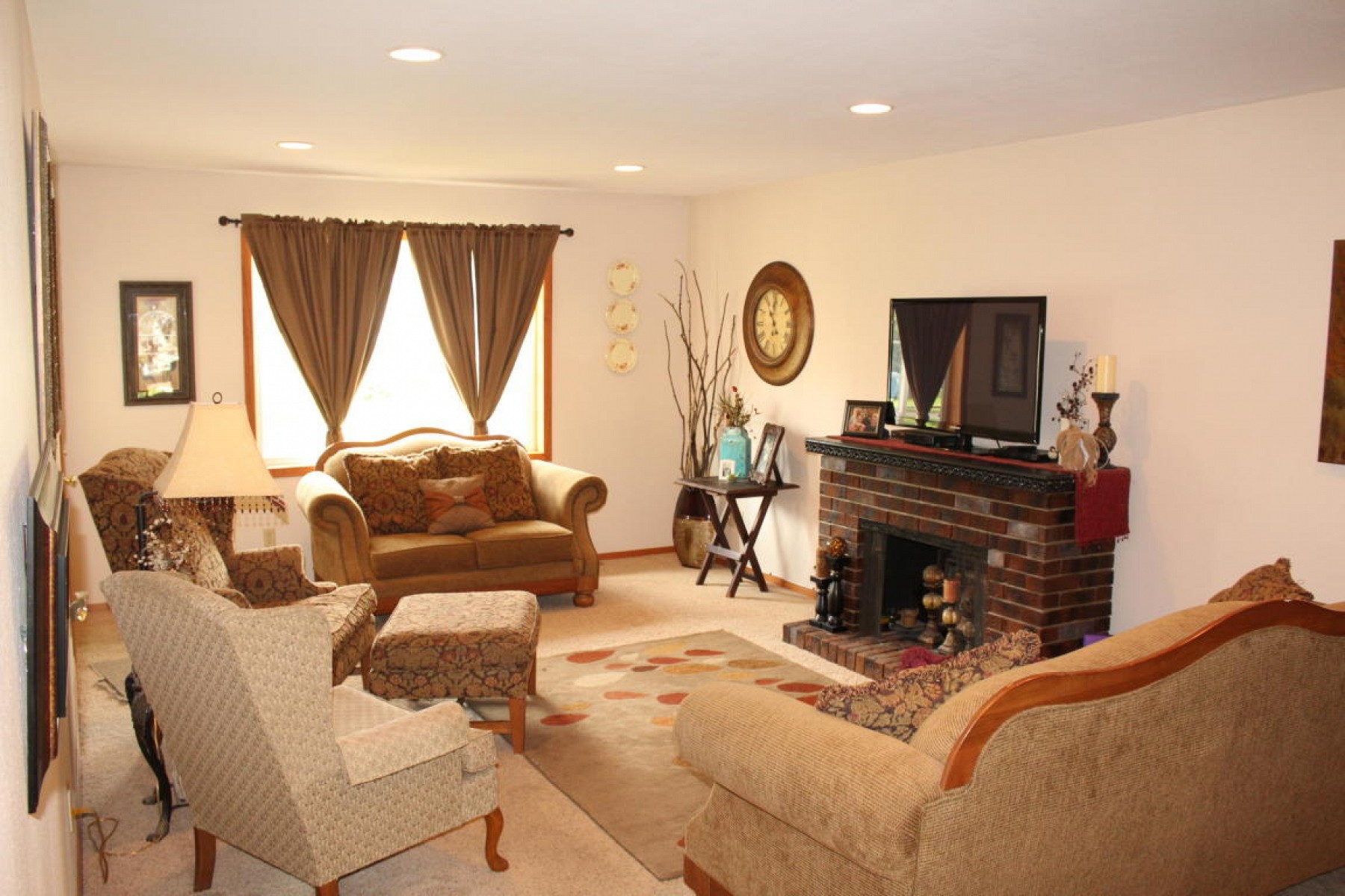 304 2ND ST, Volga, SD 57071