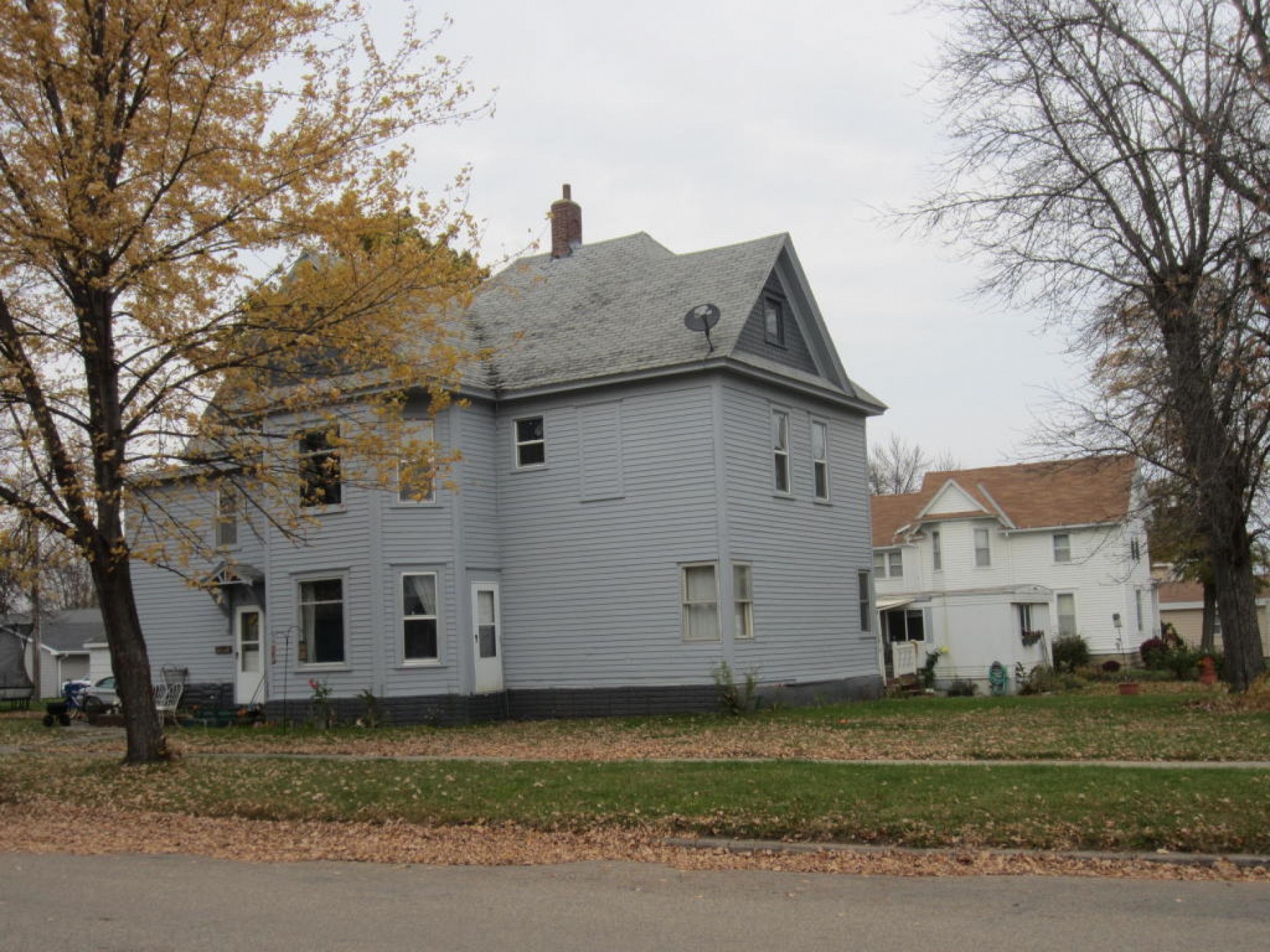 627 2ND Street S, Brookings, SD 57006