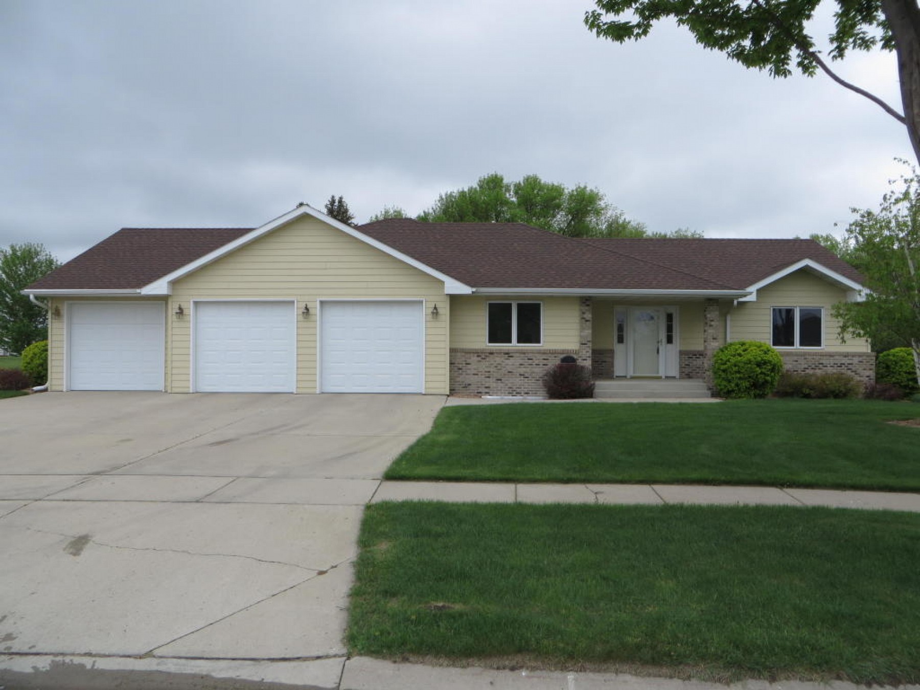 1100 Telluride Lane, Brookings, SD 57006