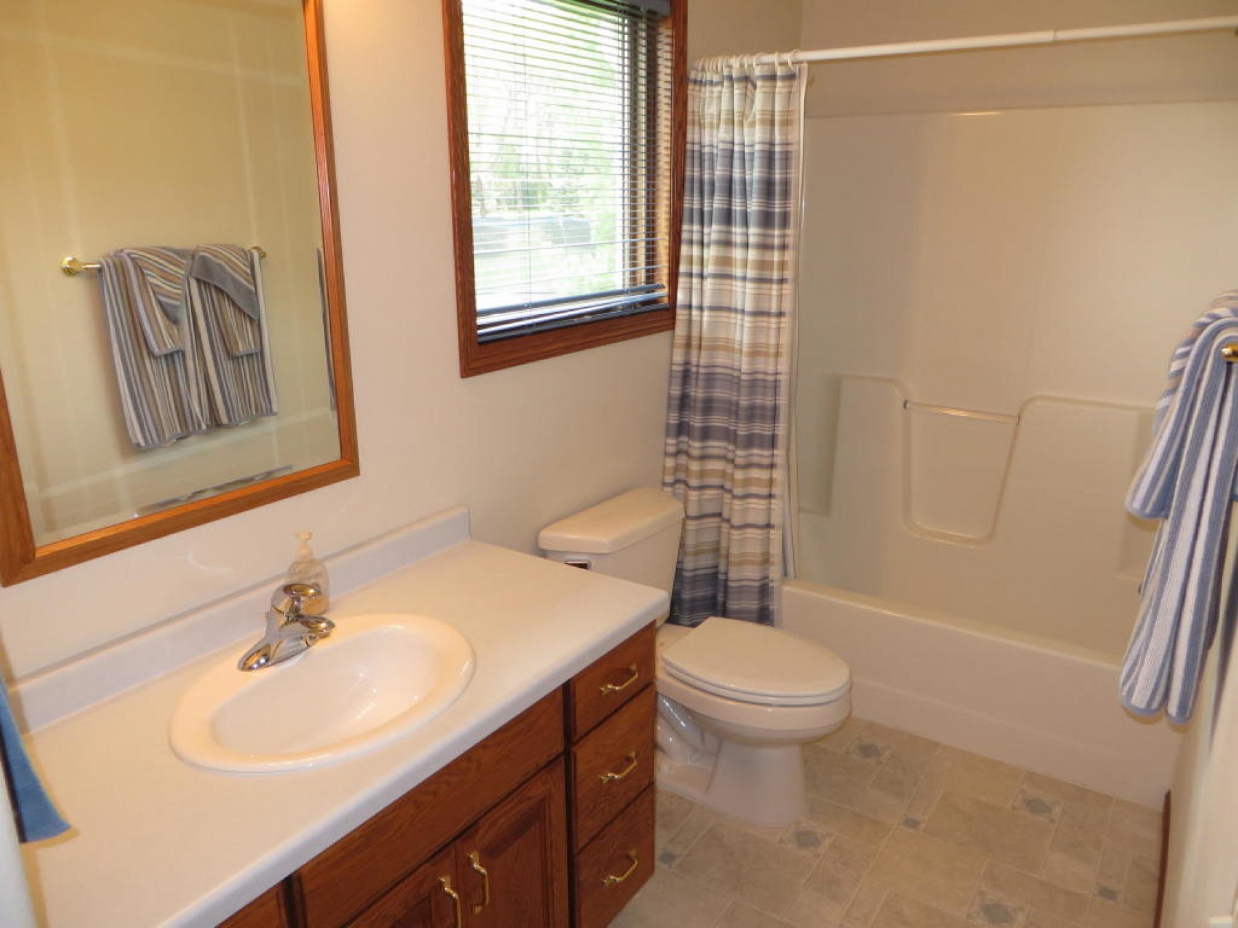 1100 Telluride Lane, Brookings, SD 57006