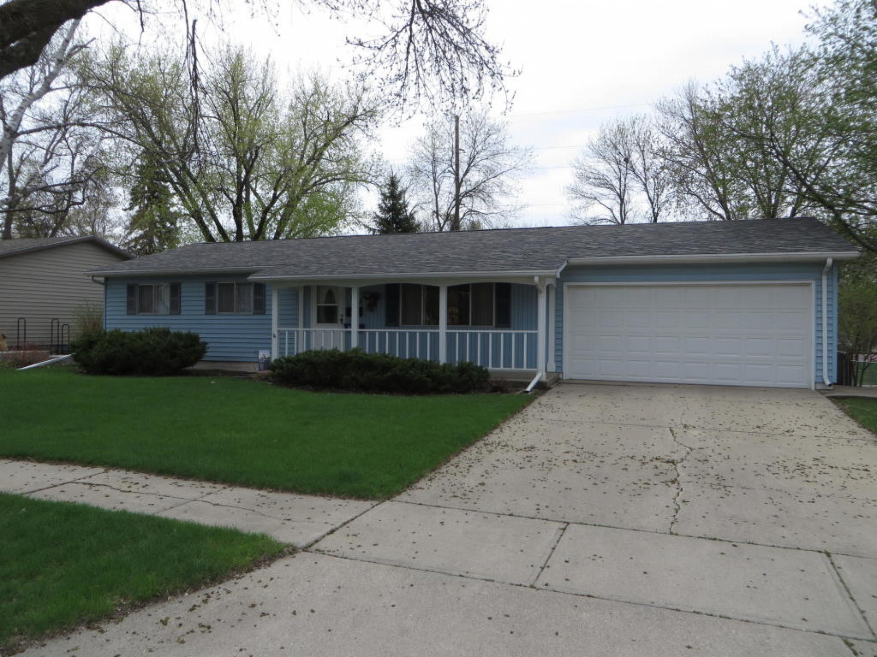 1918 Derdall Drive, Brookings, SD 57006