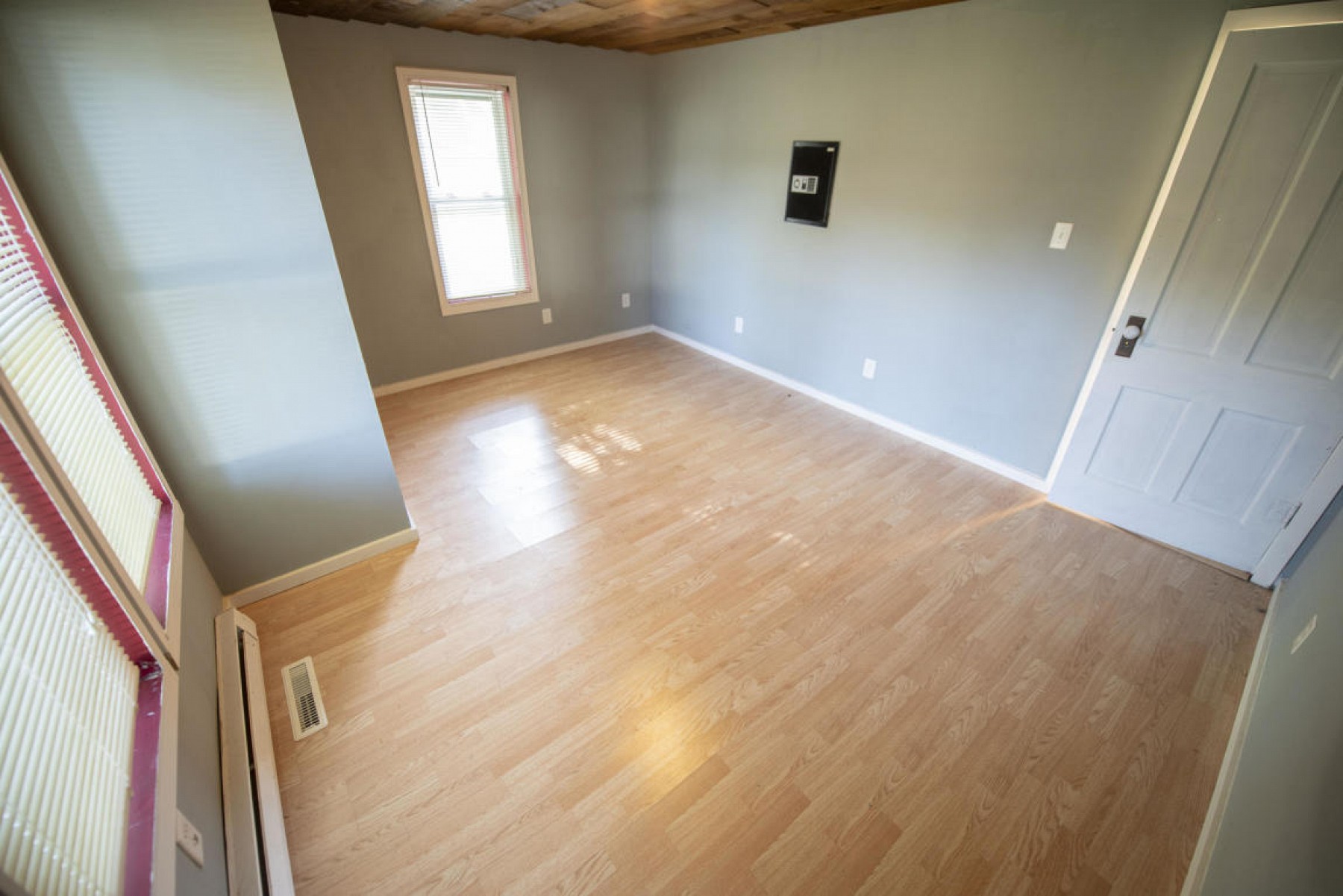 202 Hooker Avenue, White, SD 57276