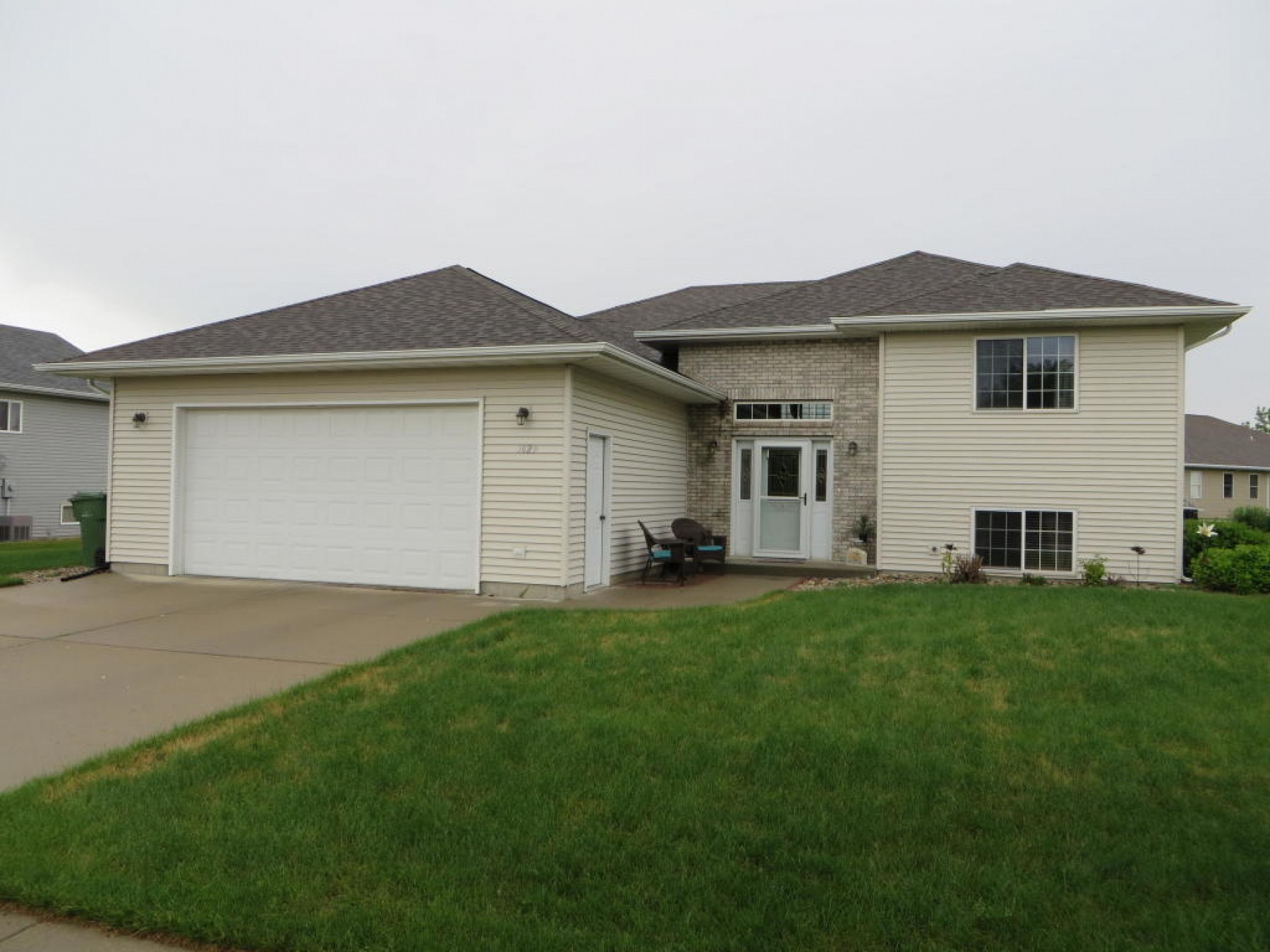 1629 17th Avenue S, Brookings, SD 57006