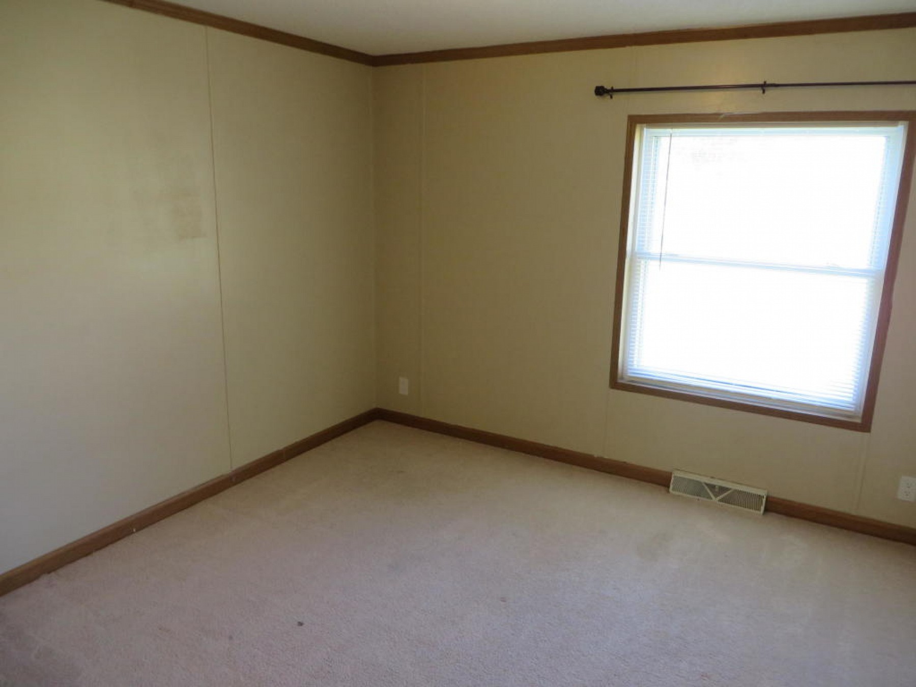 208 Round Up Circle, Brookings, SD 57006