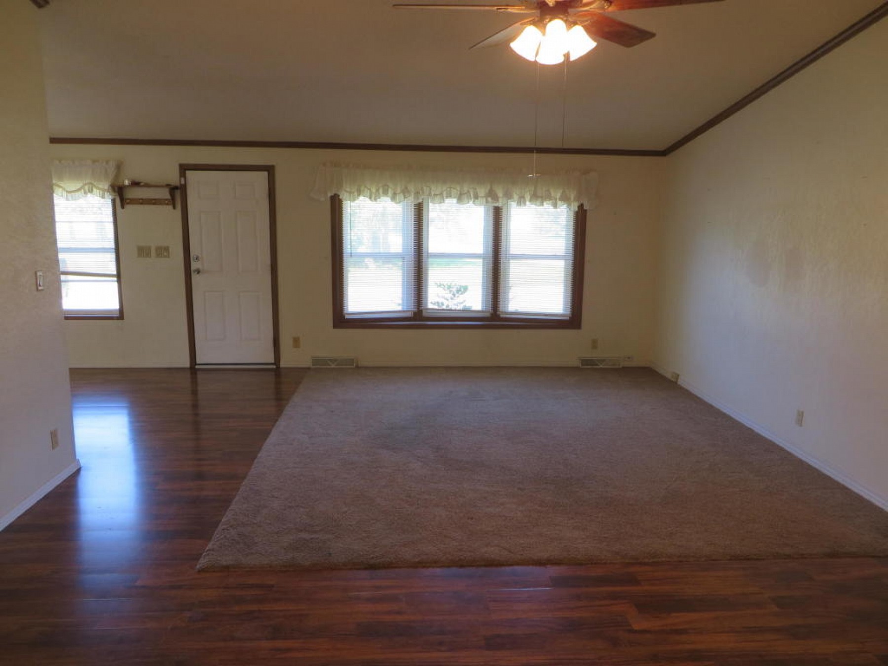 208 Round Up Circle, Brookings, SD 57006
