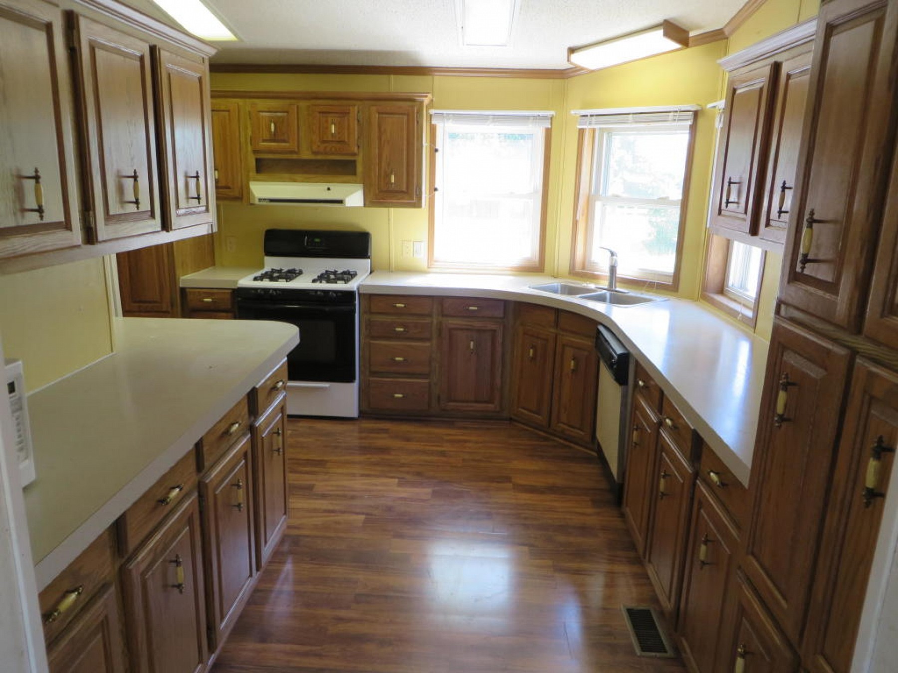 208 Round Up Circle, Brookings, SD 57006