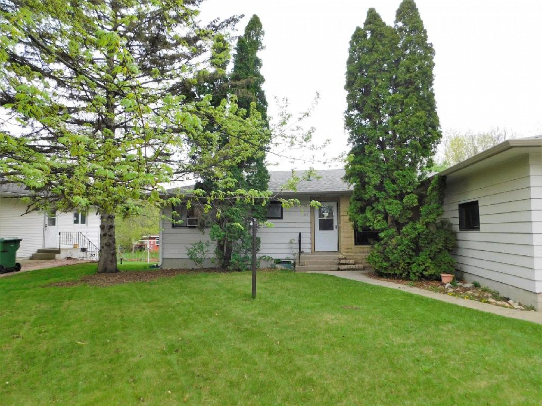 319 20th Avenue, Brookings, SD 57006