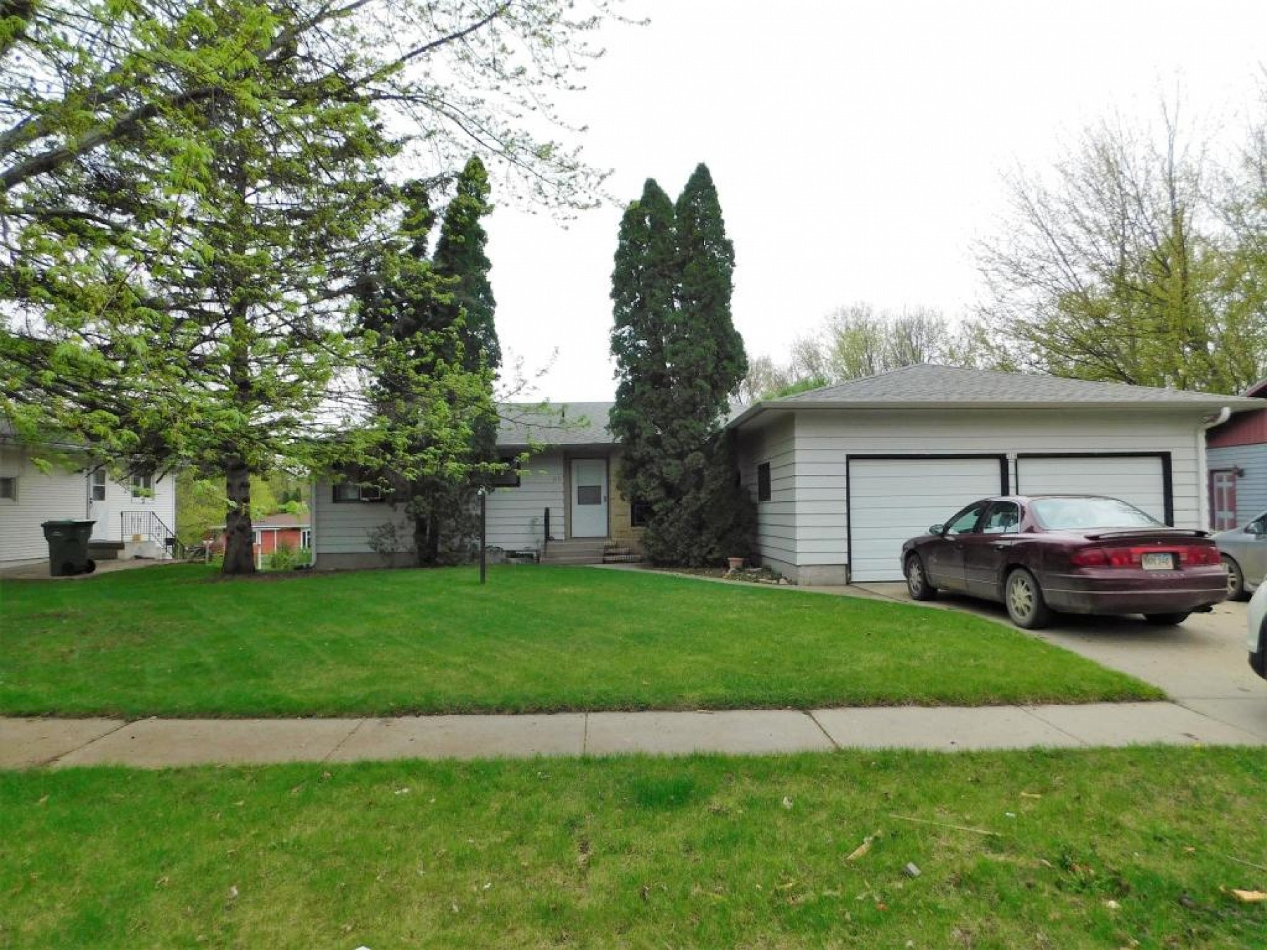 319 20th Avenue, Brookings, SD 57006