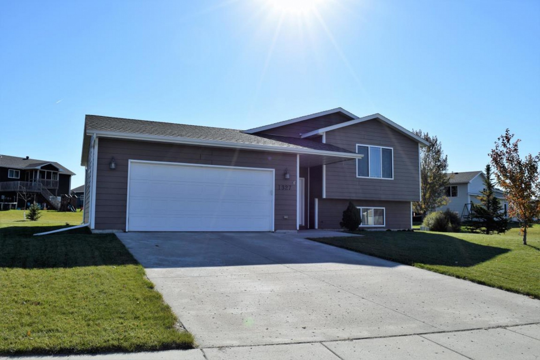 1327 Sawgrass Drive, Brookings, SD 57006