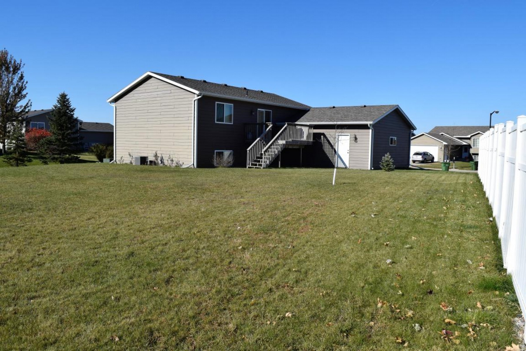 1327 Sawgrass Drive, Brookings, SD 57006