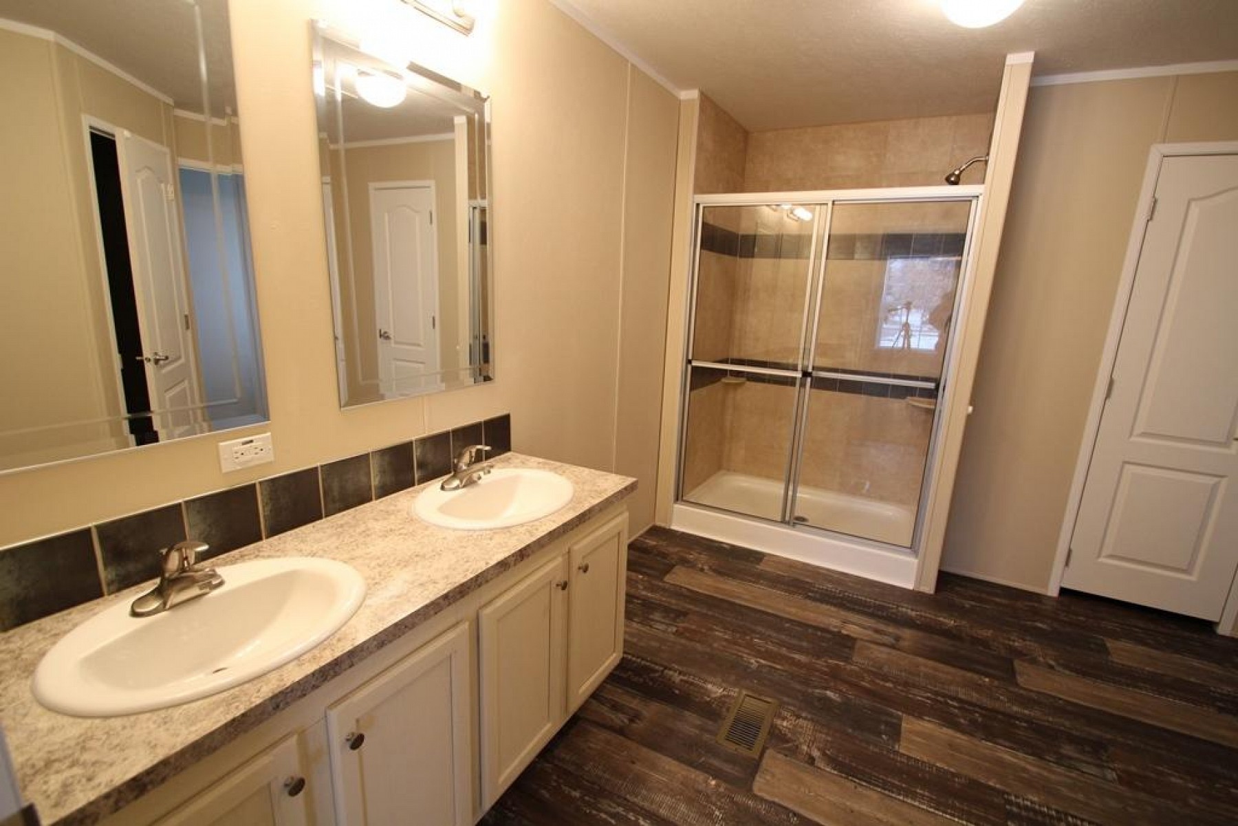 1002 Chaparral Drive, Brookings, SD 57006