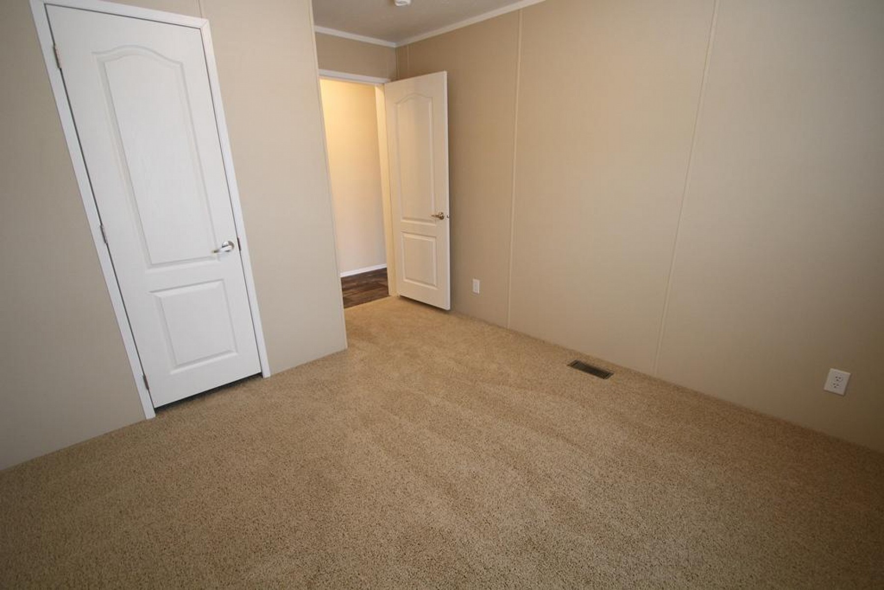 1002 Chaparral Drive, Brookings, SD 57006