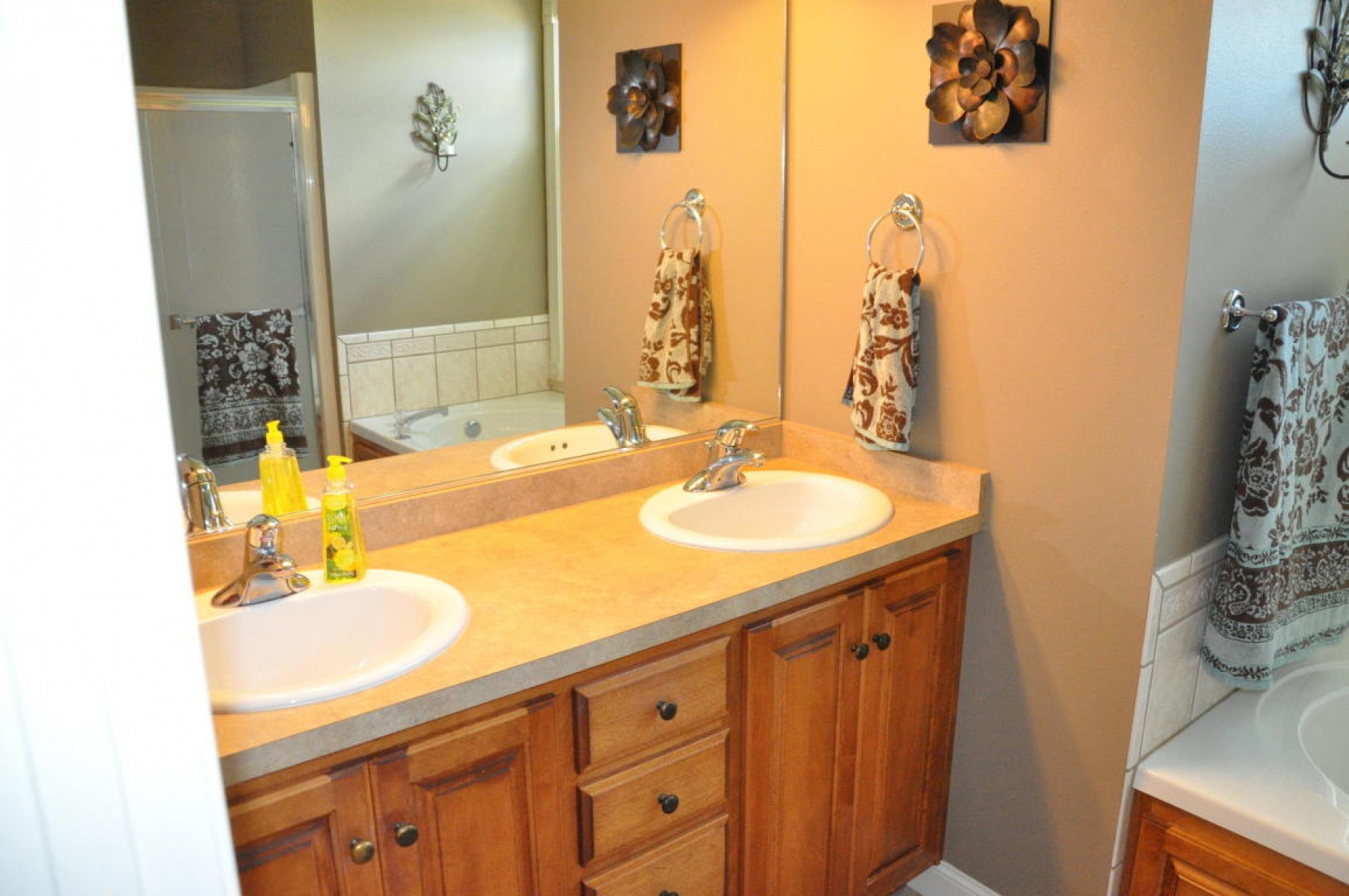 1803 Overlook Ridge Road, Brookings, SD 57006