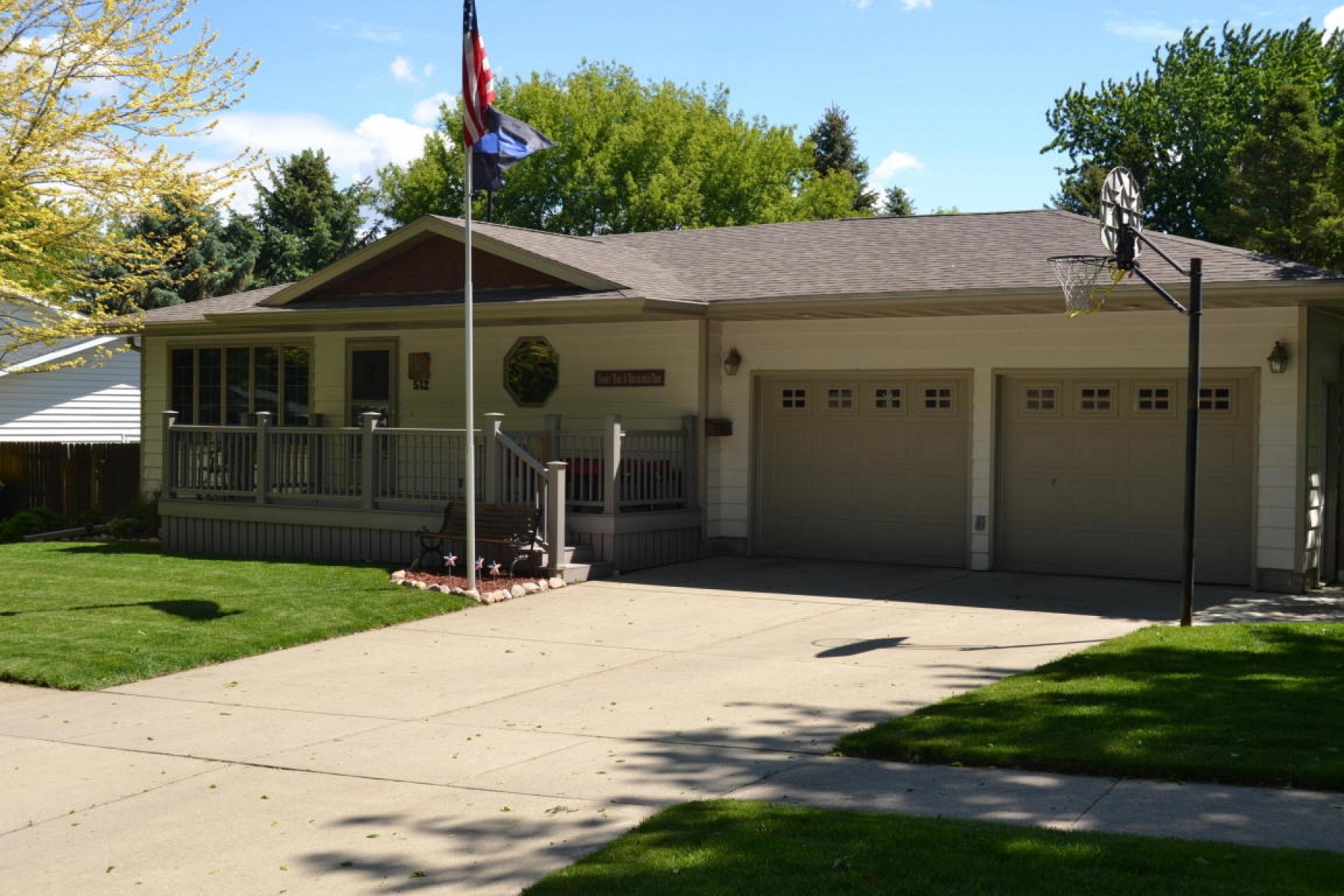 512 20th Avenue, Brookings, SD 57006