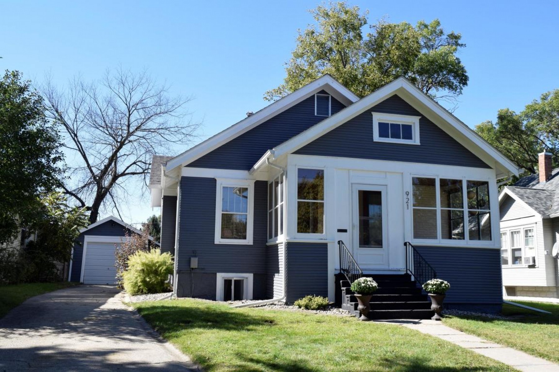 921 7th Avenue, Brookings, SD 57006