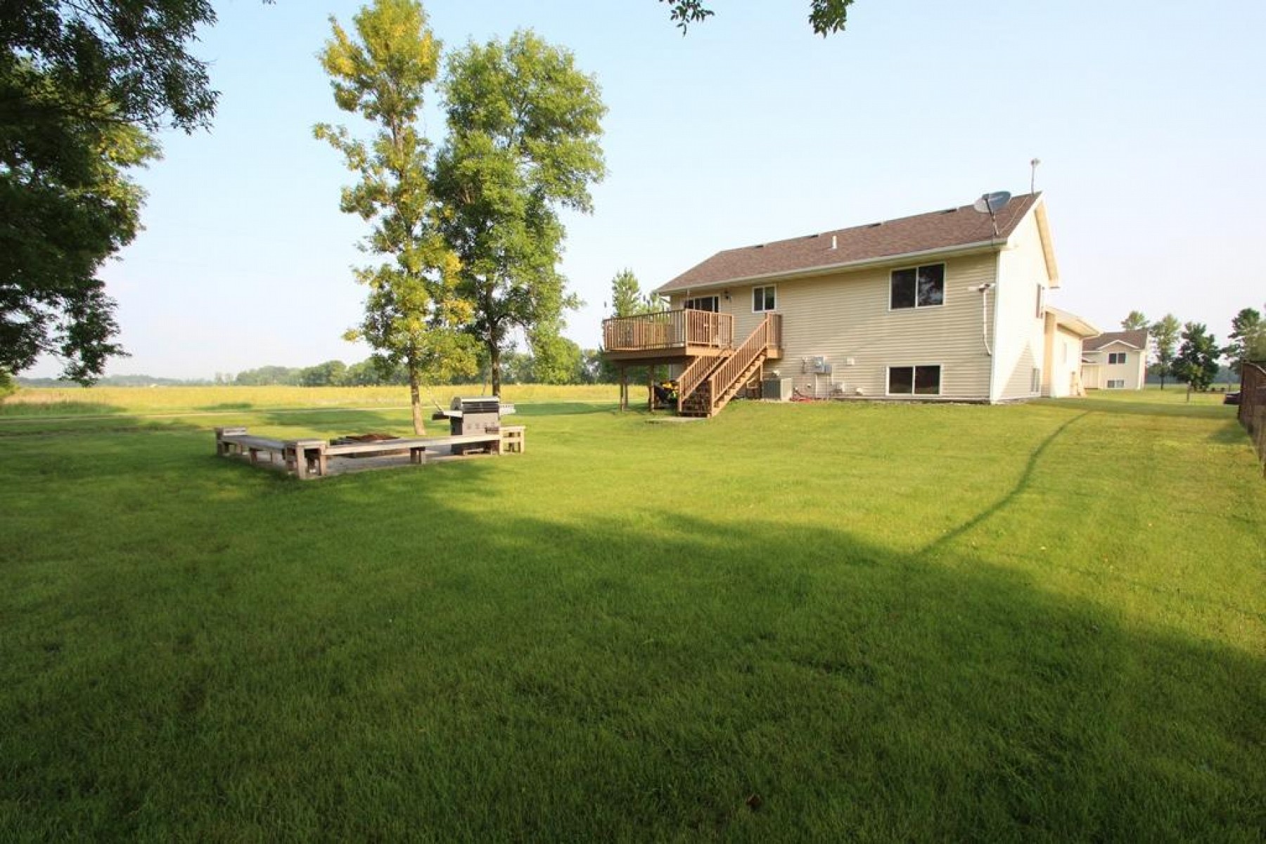 104 Twin Oaks Lane, Brookings, SD 57006