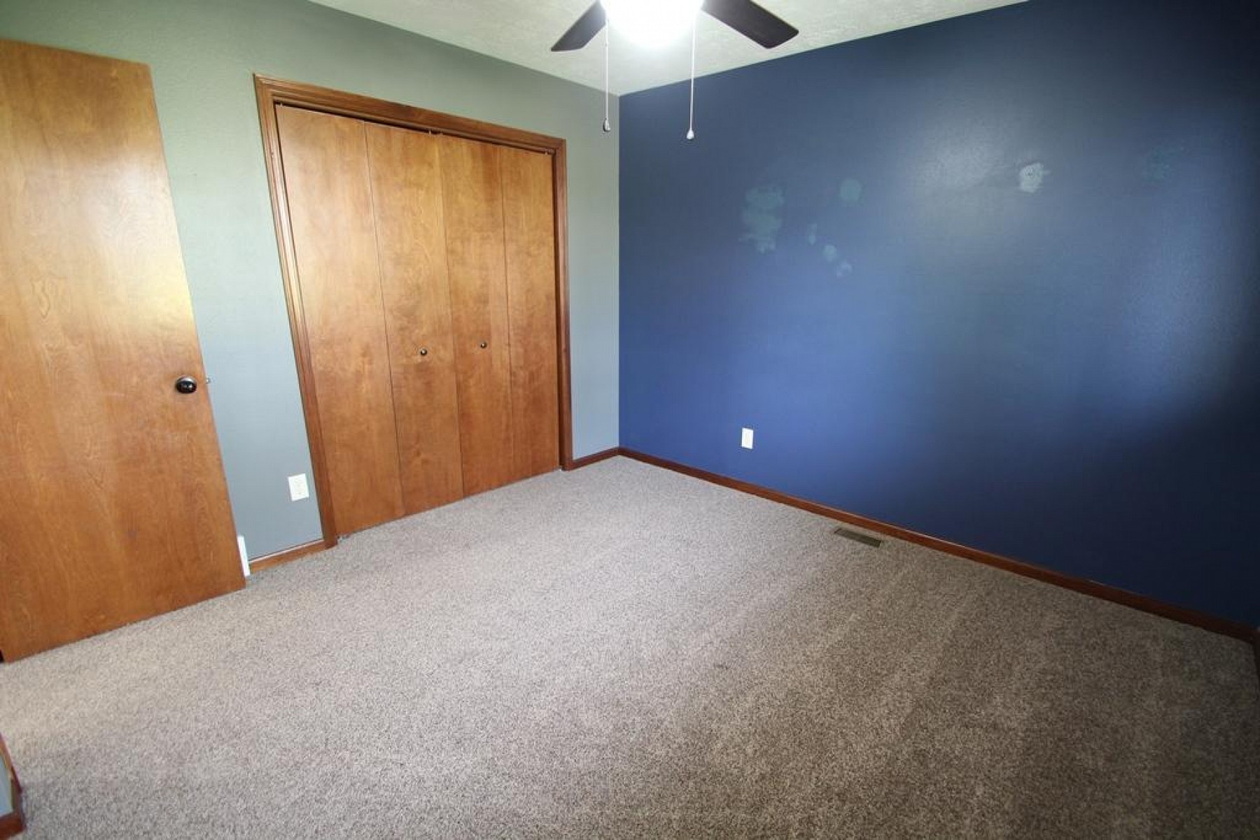 104 Twin Oaks Lane, Brookings, SD 57006