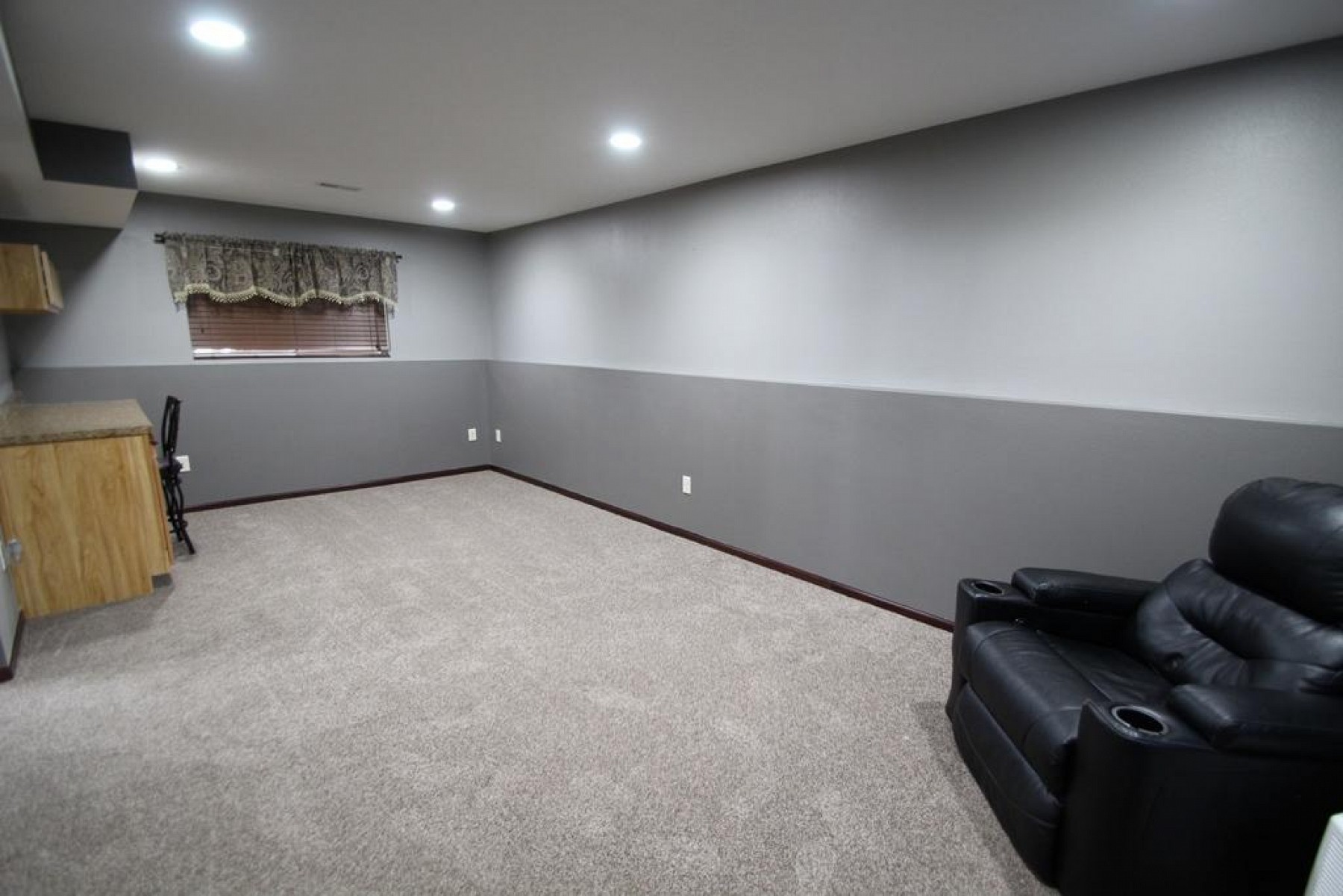 104 Twin Oaks Lane, Brookings, SD 57006