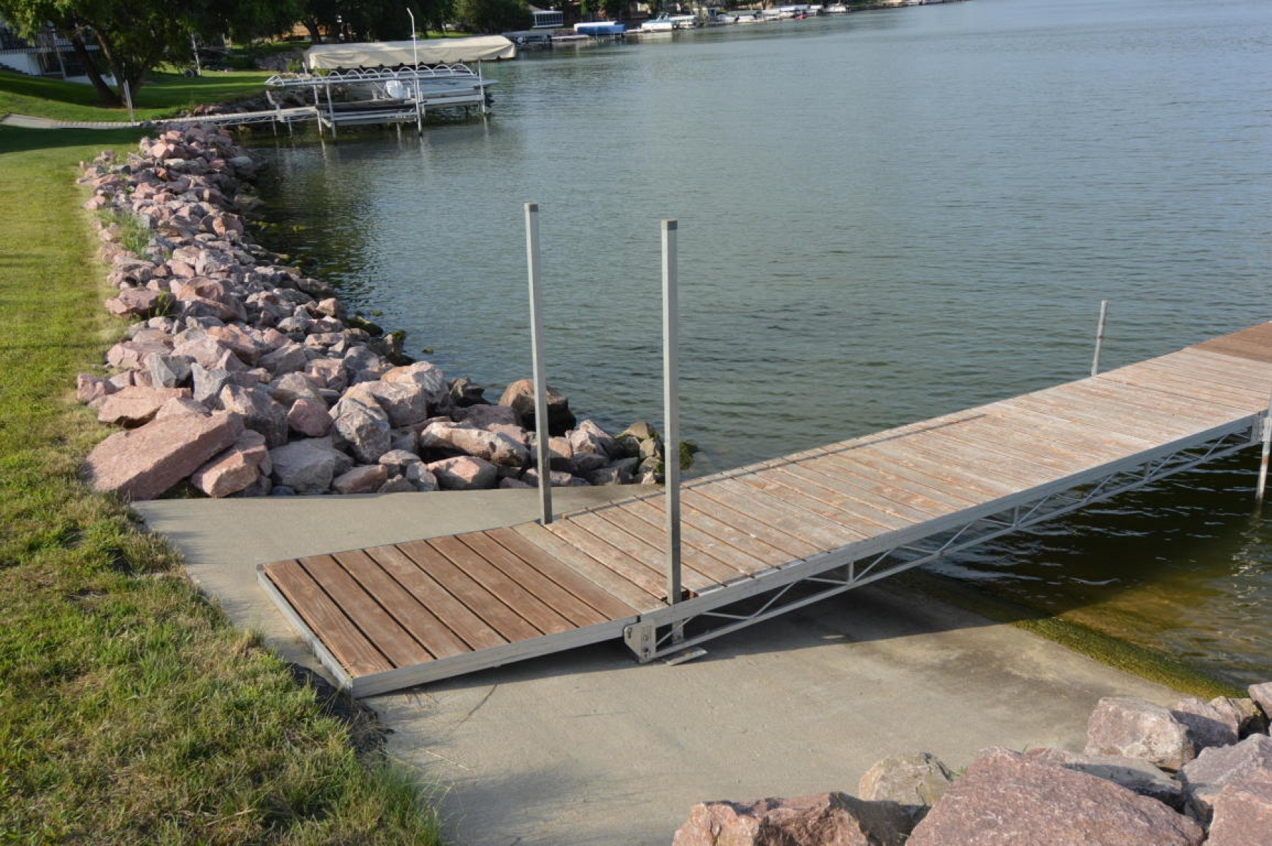 320 W Lake Dr, Lake Norden, SD 57248