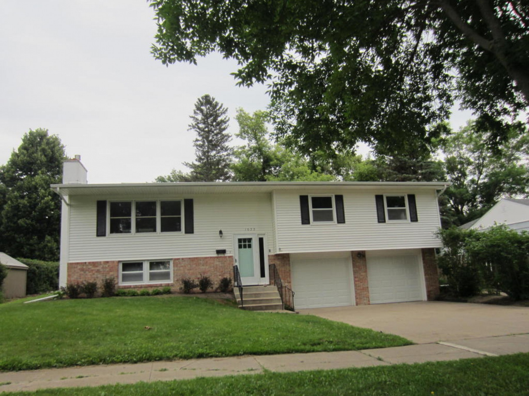 1022 7th Avenue, Brookings, SD 57006