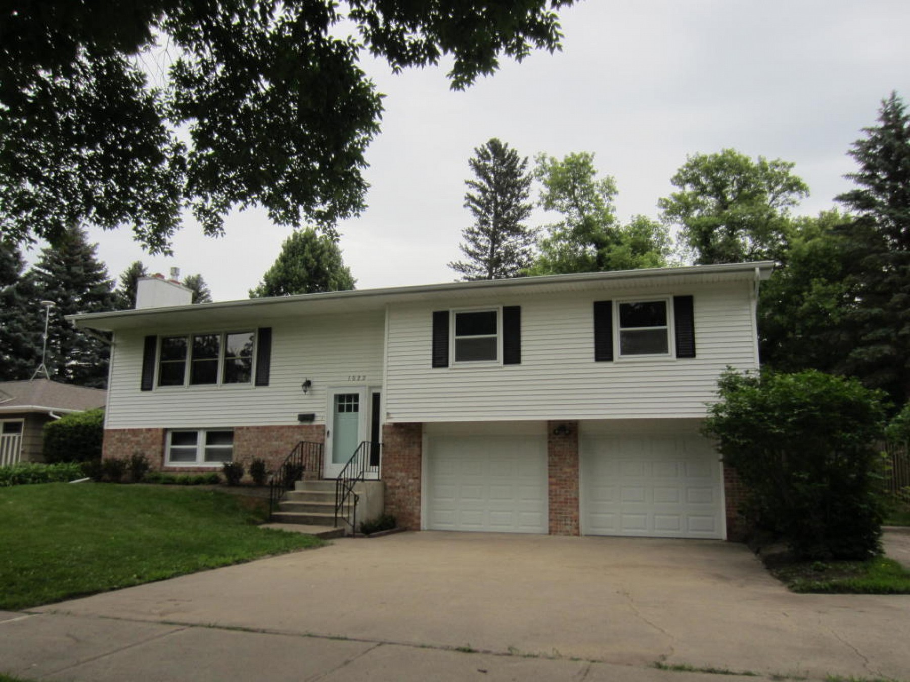 1022 7th Avenue, Brookings, SD 57006