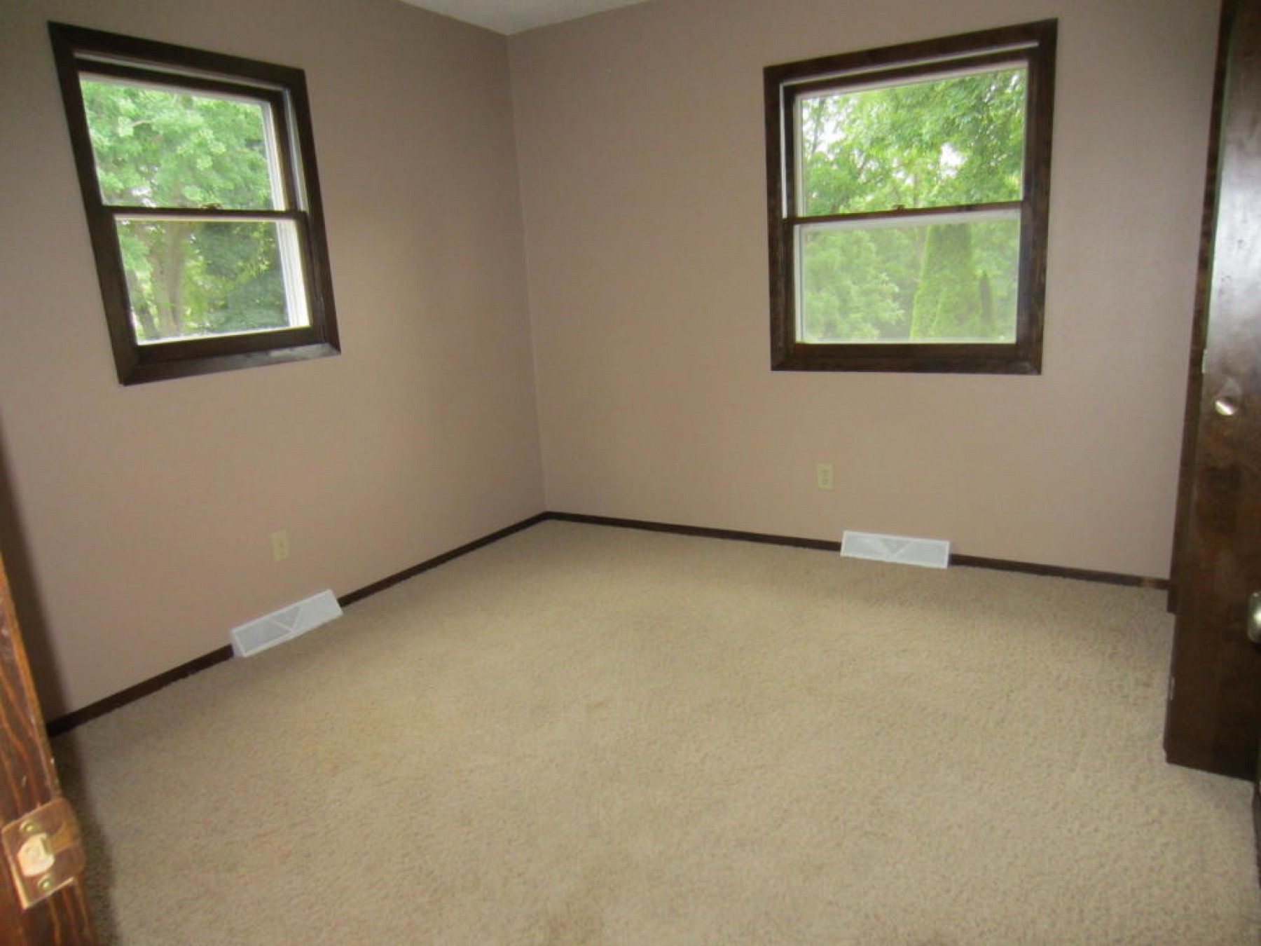 1022 7th Avenue, Brookings, SD 57006