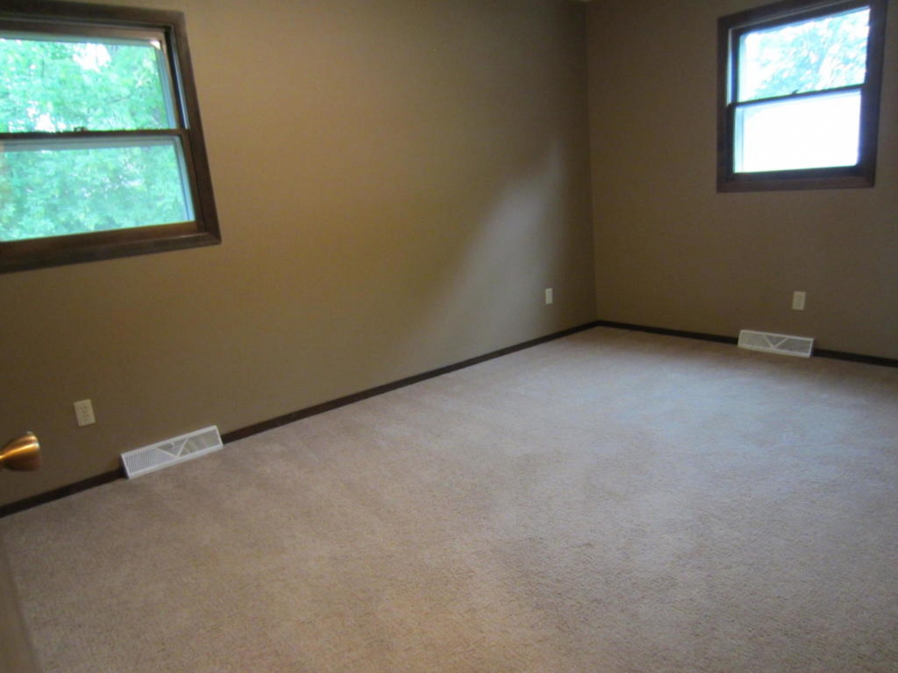 1022 7th Avenue, Brookings, SD 57006