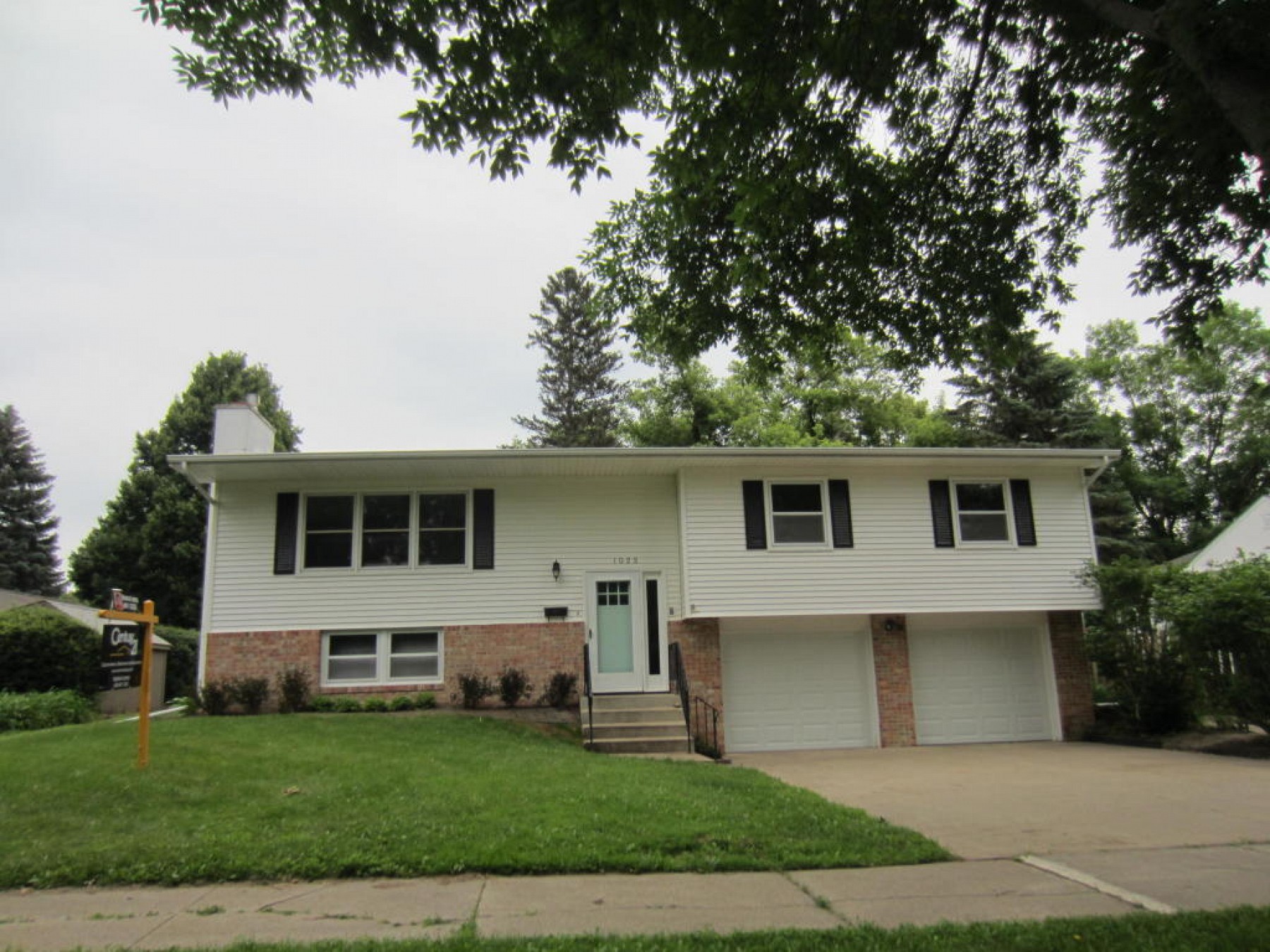 1022 7th Avenue, Brookings, SD 57006