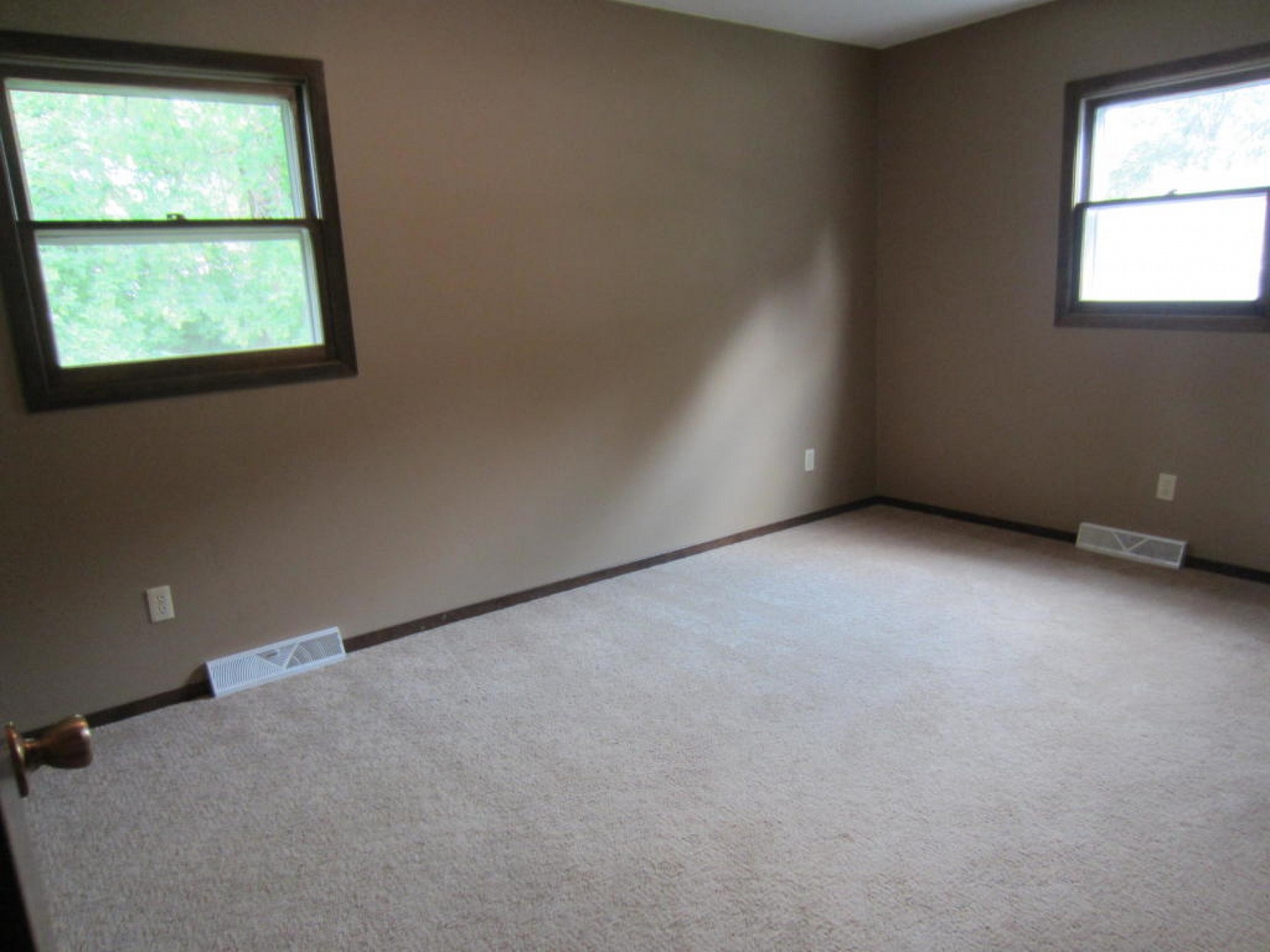 1022 7th Avenue, Brookings, SD 57006