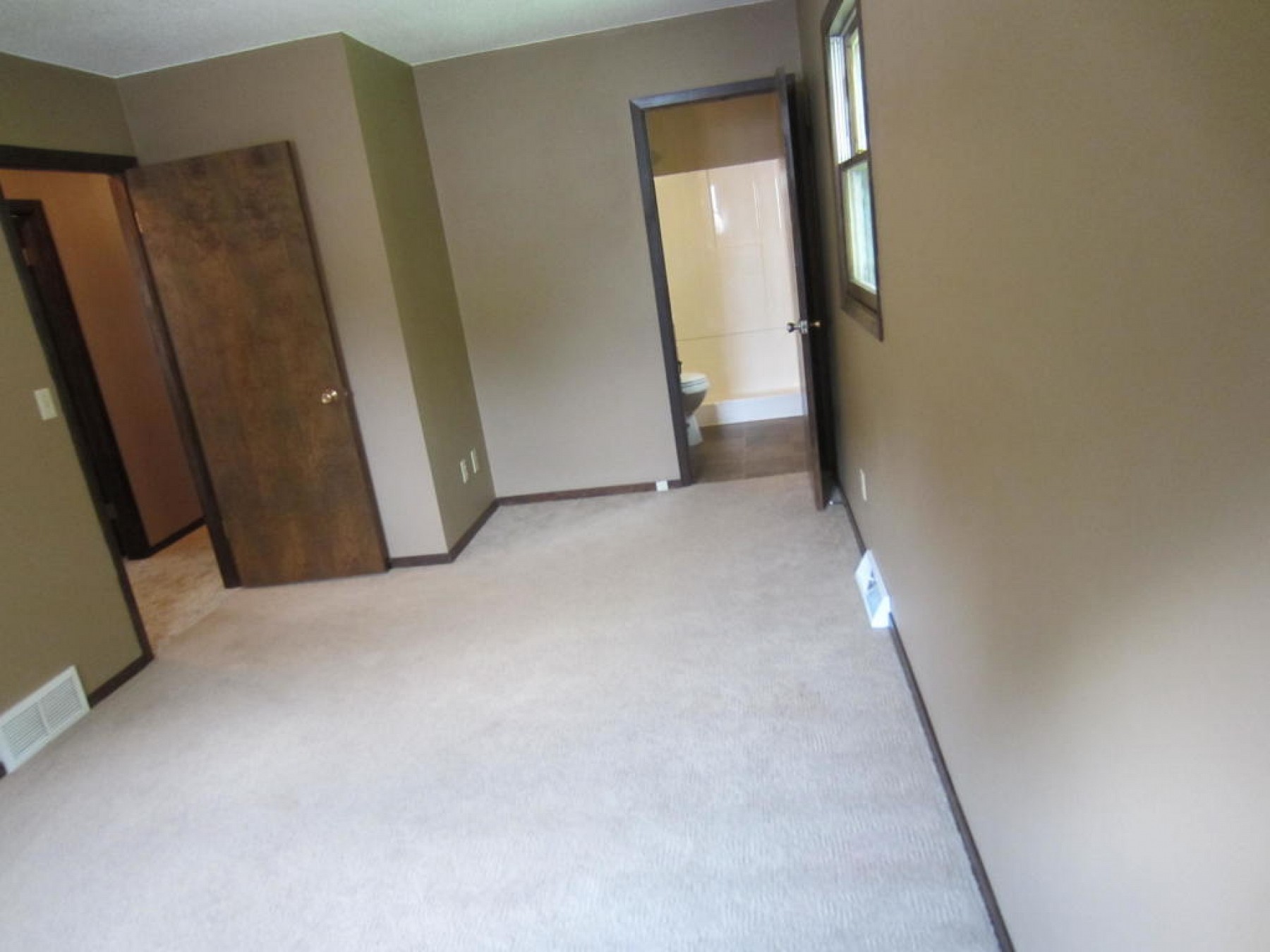 1022 7th Avenue, Brookings, SD 57006