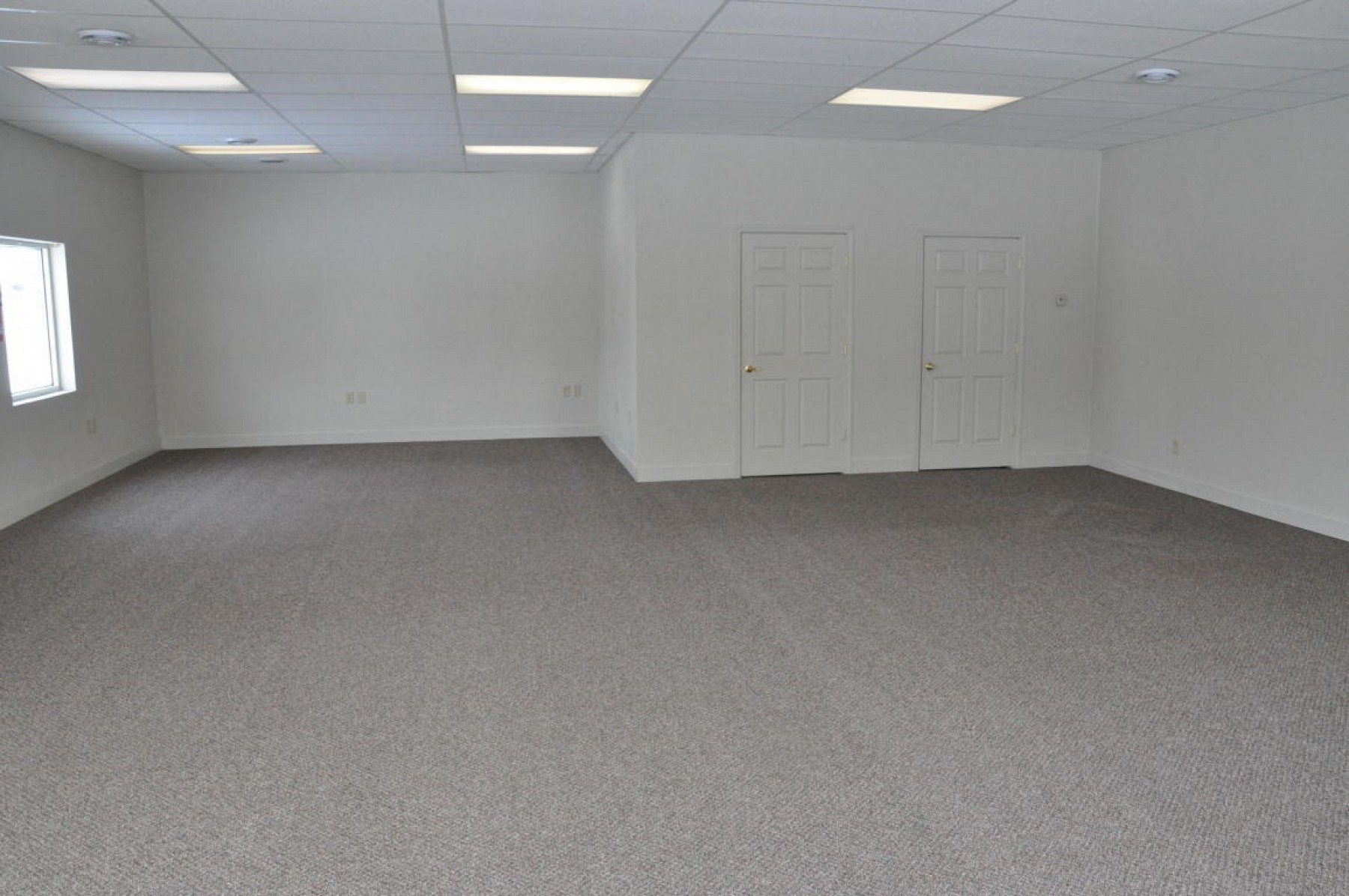 525 8th Street S, Brookings, SD 57006