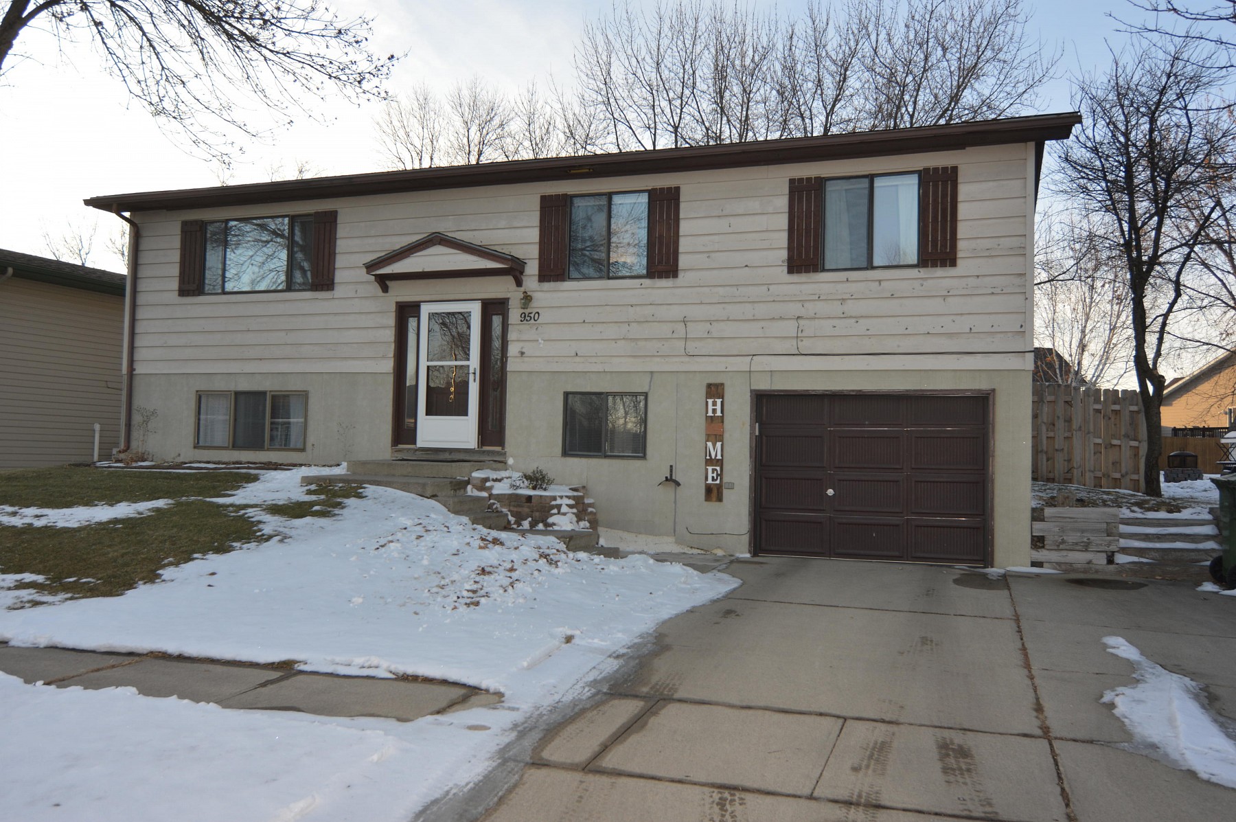 950 Broken Bow Trail, Brookings, SD 57006