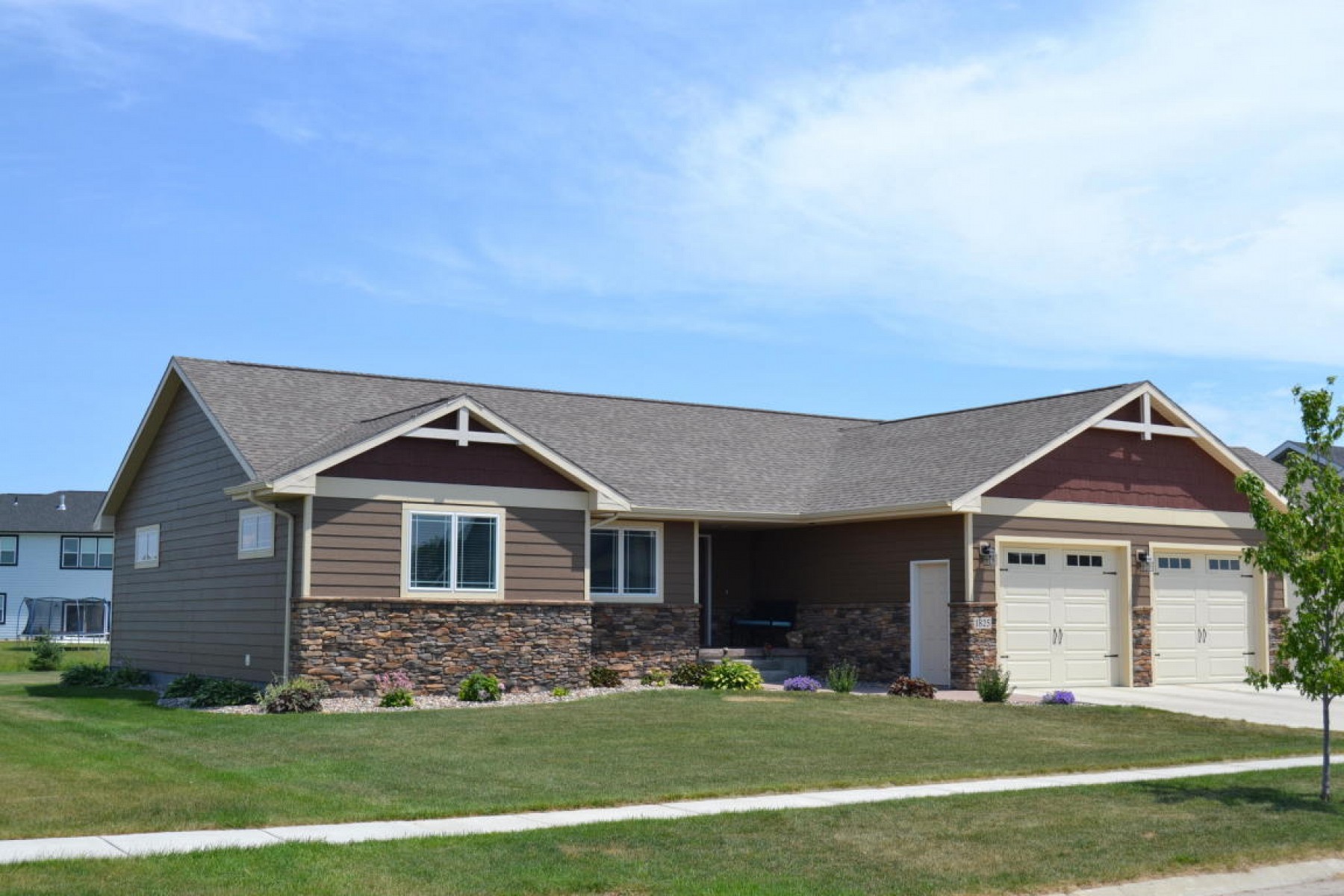 1825 Tanbury Lane, Brookings, SD 57006