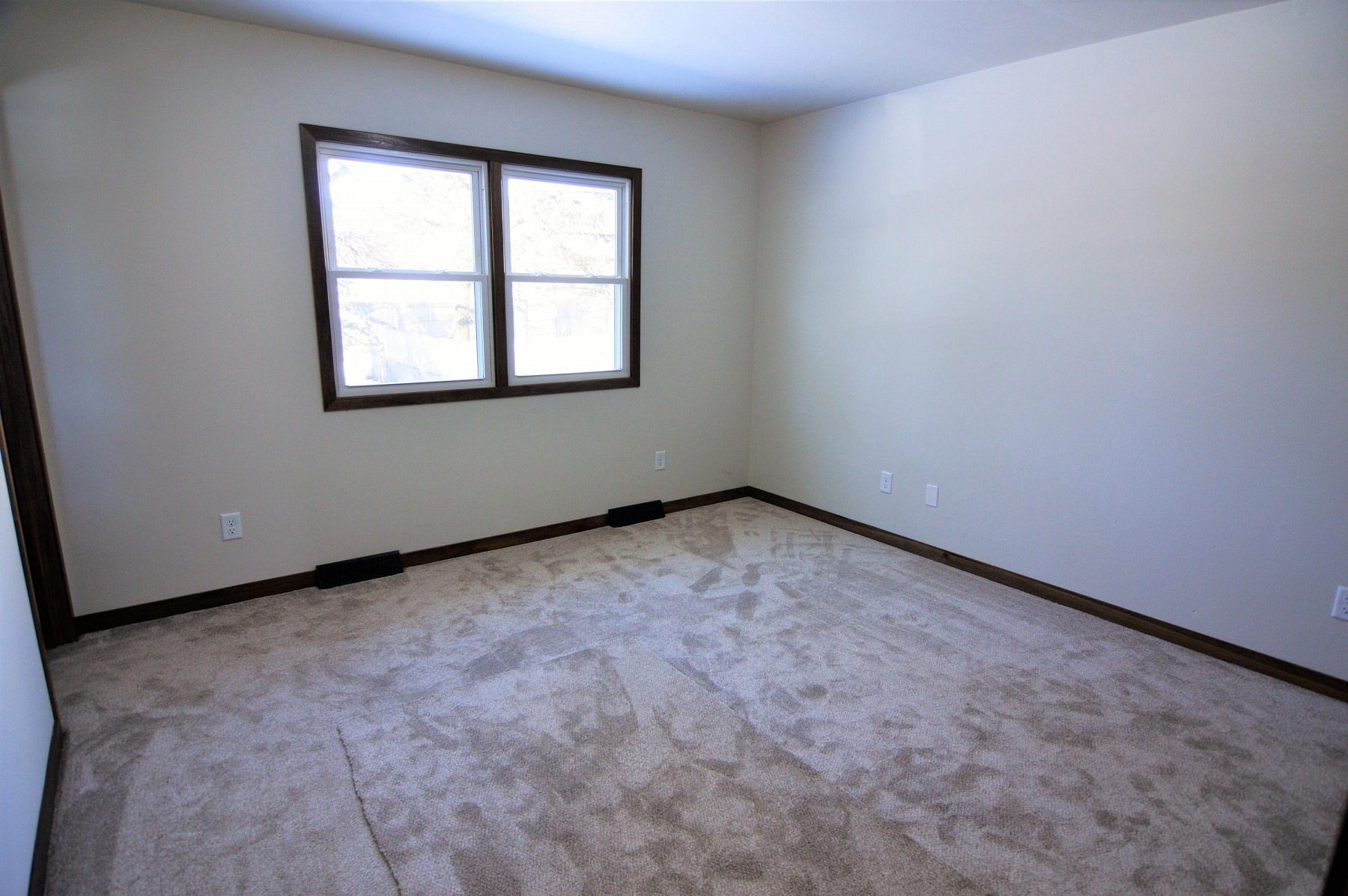 524 17th Avenue S, Brookings, SD 57006