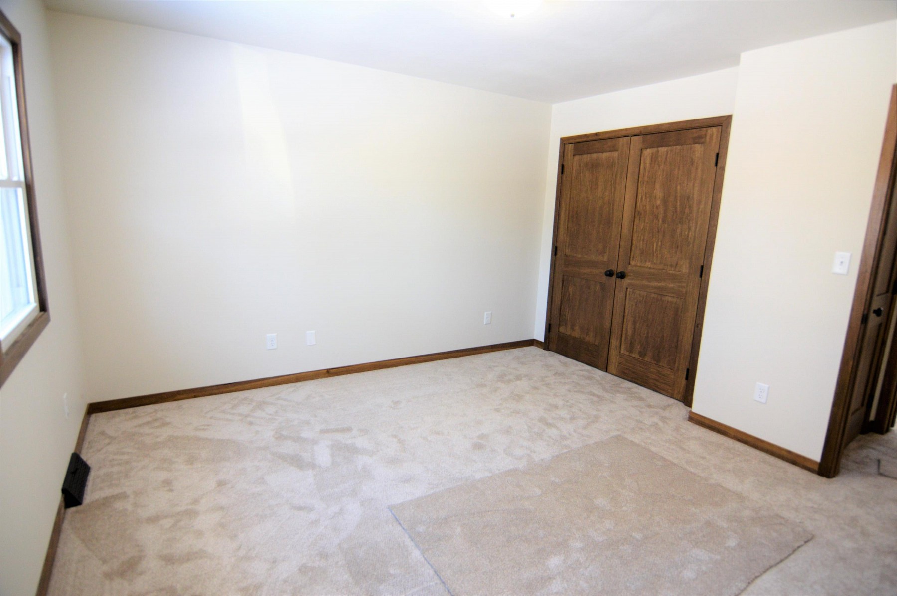 524 17th Avenue S, Brookings, SD 57006