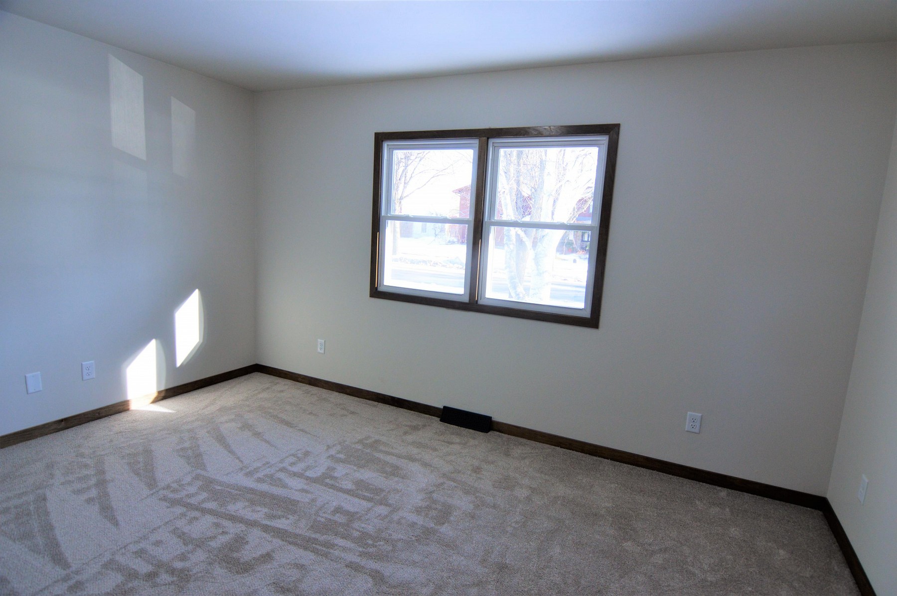 524 17th Avenue S, Brookings, SD 57006